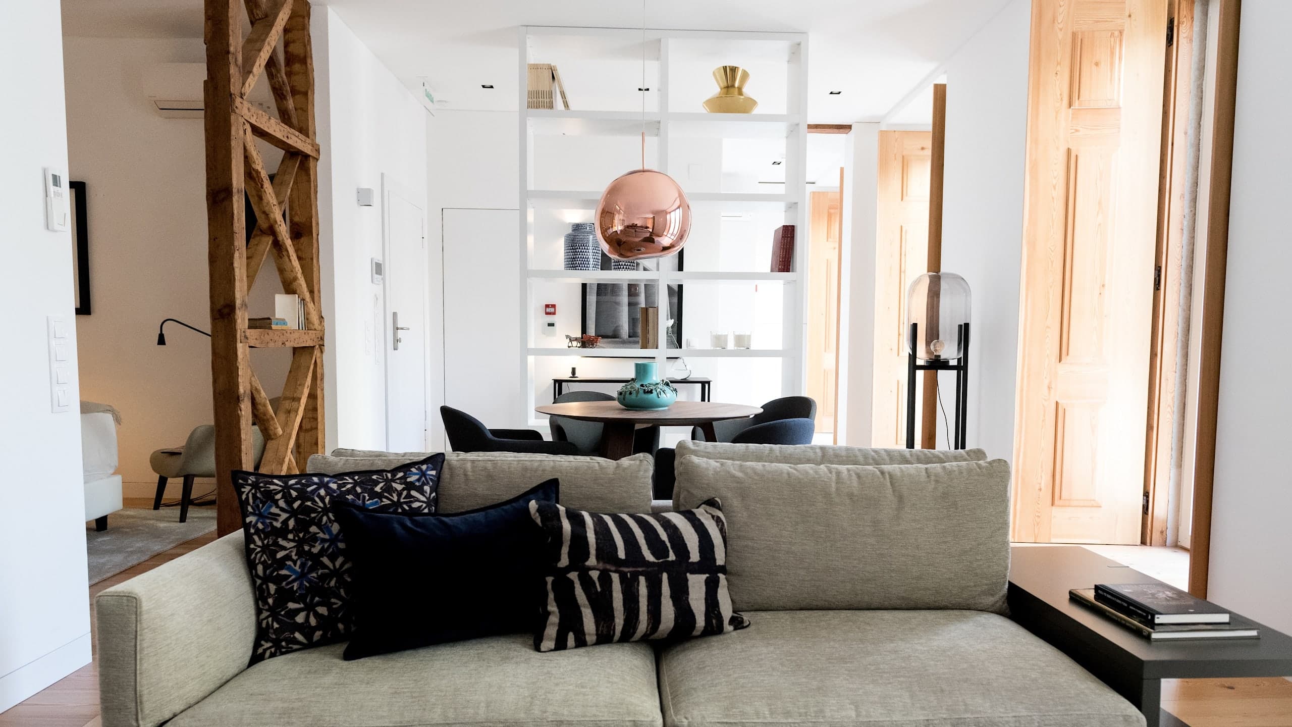 Flora Chiado Apartments - Image 2