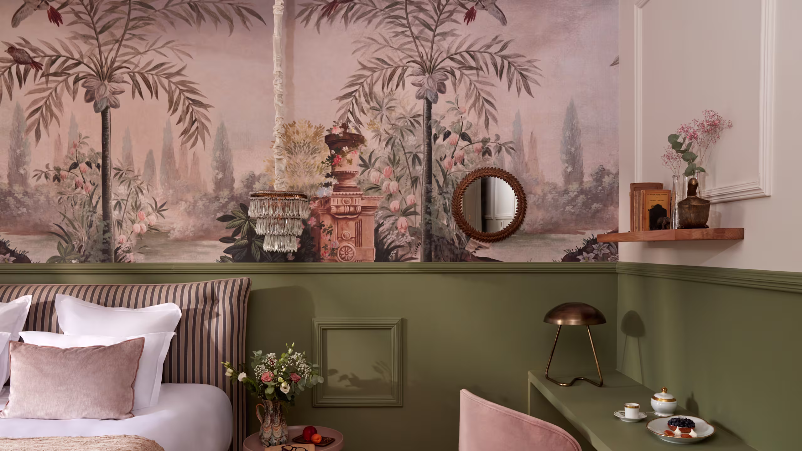 Deluxe Room - Image 5