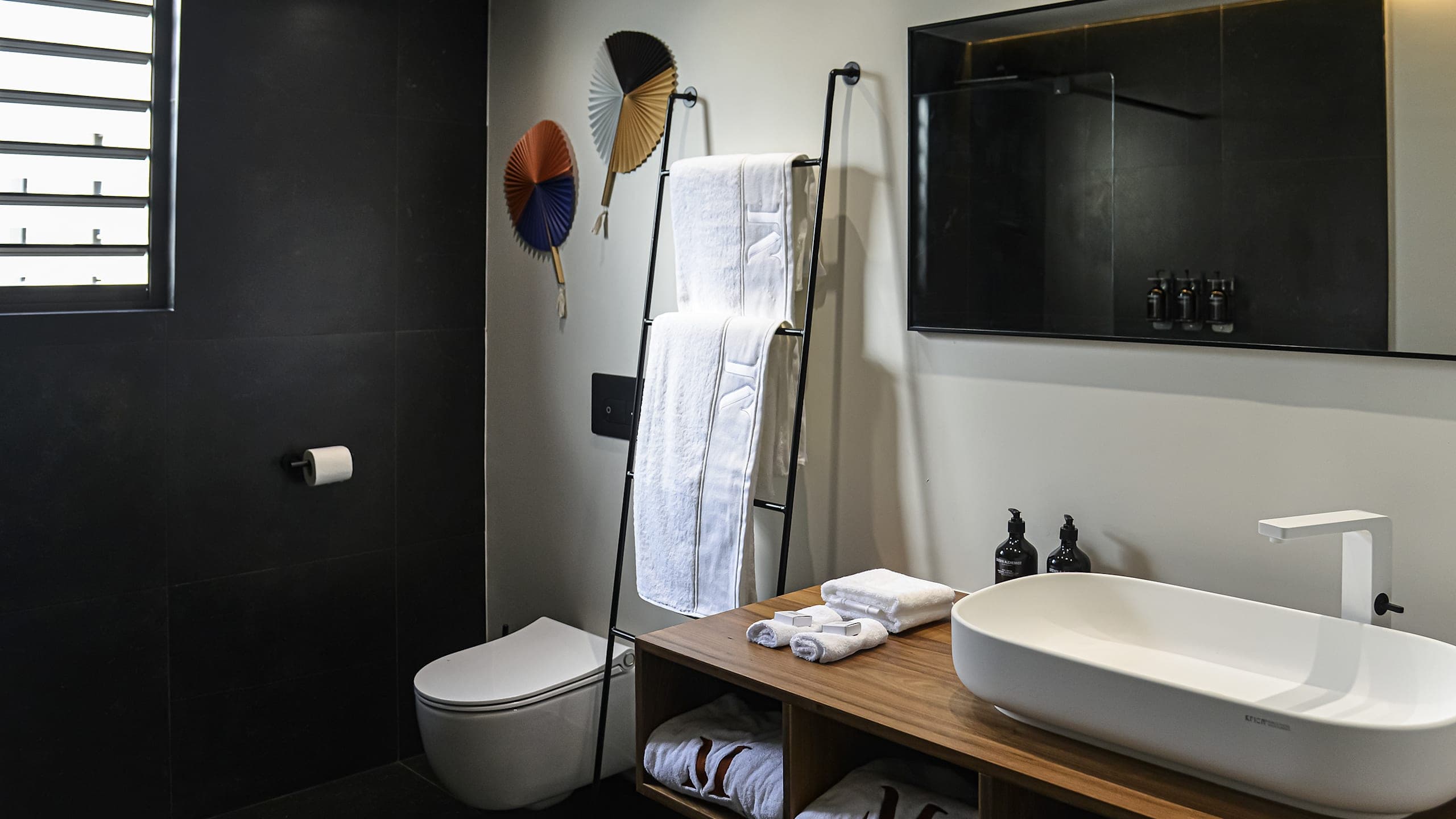 Privilege Room - Image 4