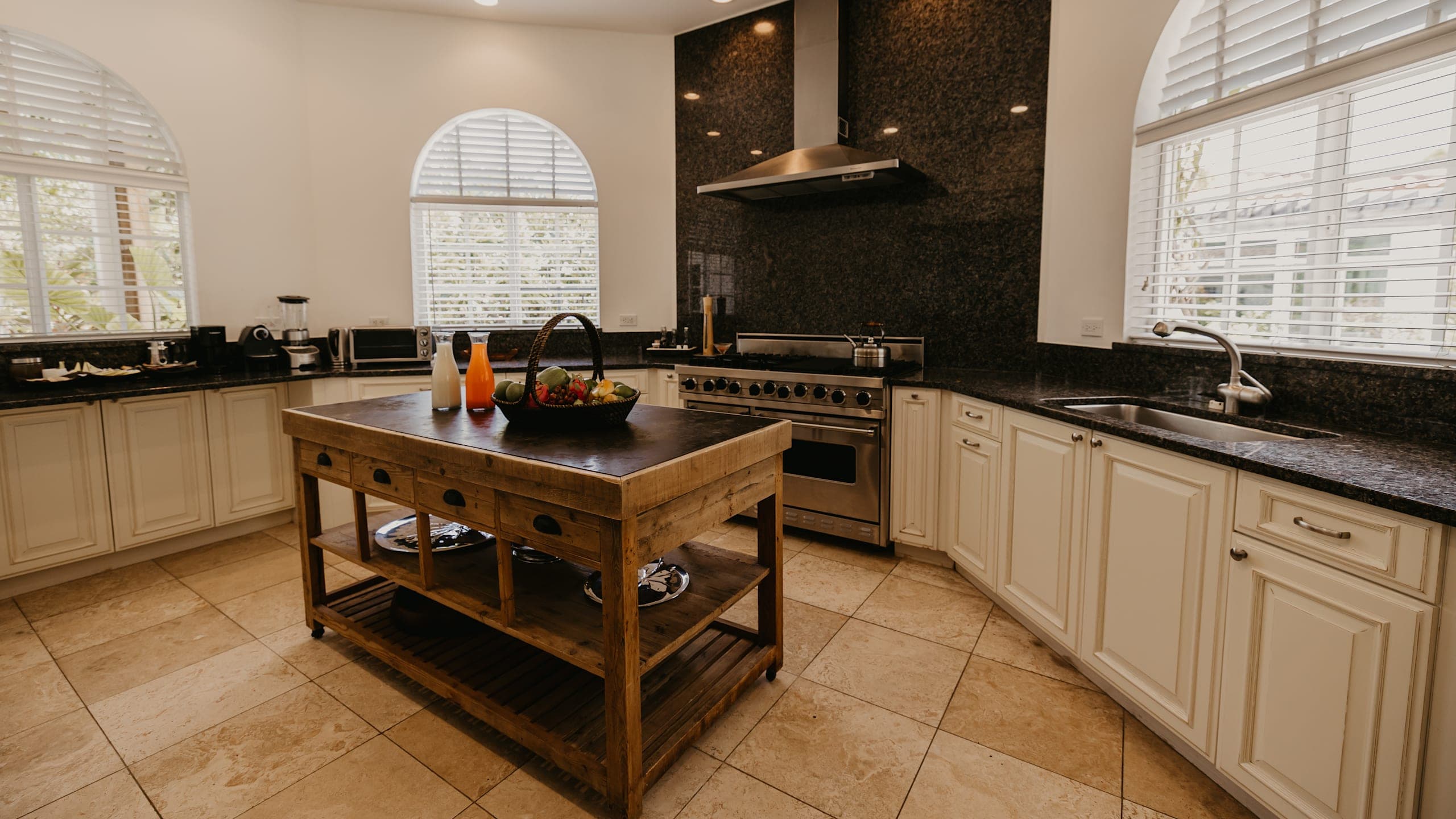 Pink Guava at The Manor House - Image 13