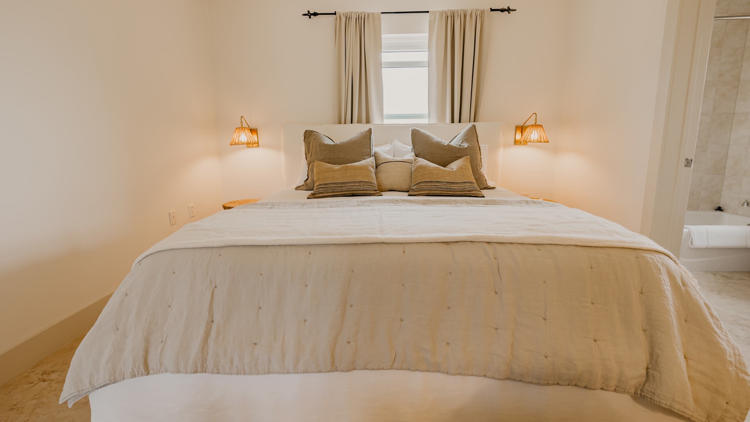 The Farmhouse - Image 14