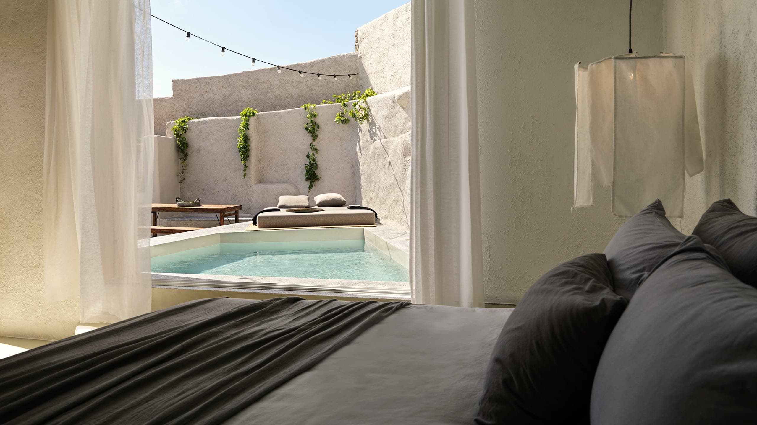 Hideout Suite with Private Pool & Yard - Image 5