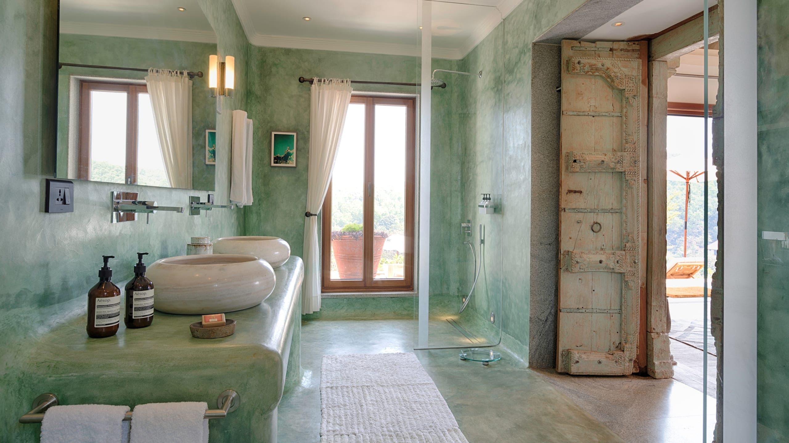 Junior Suite with Ocean View - Image 4