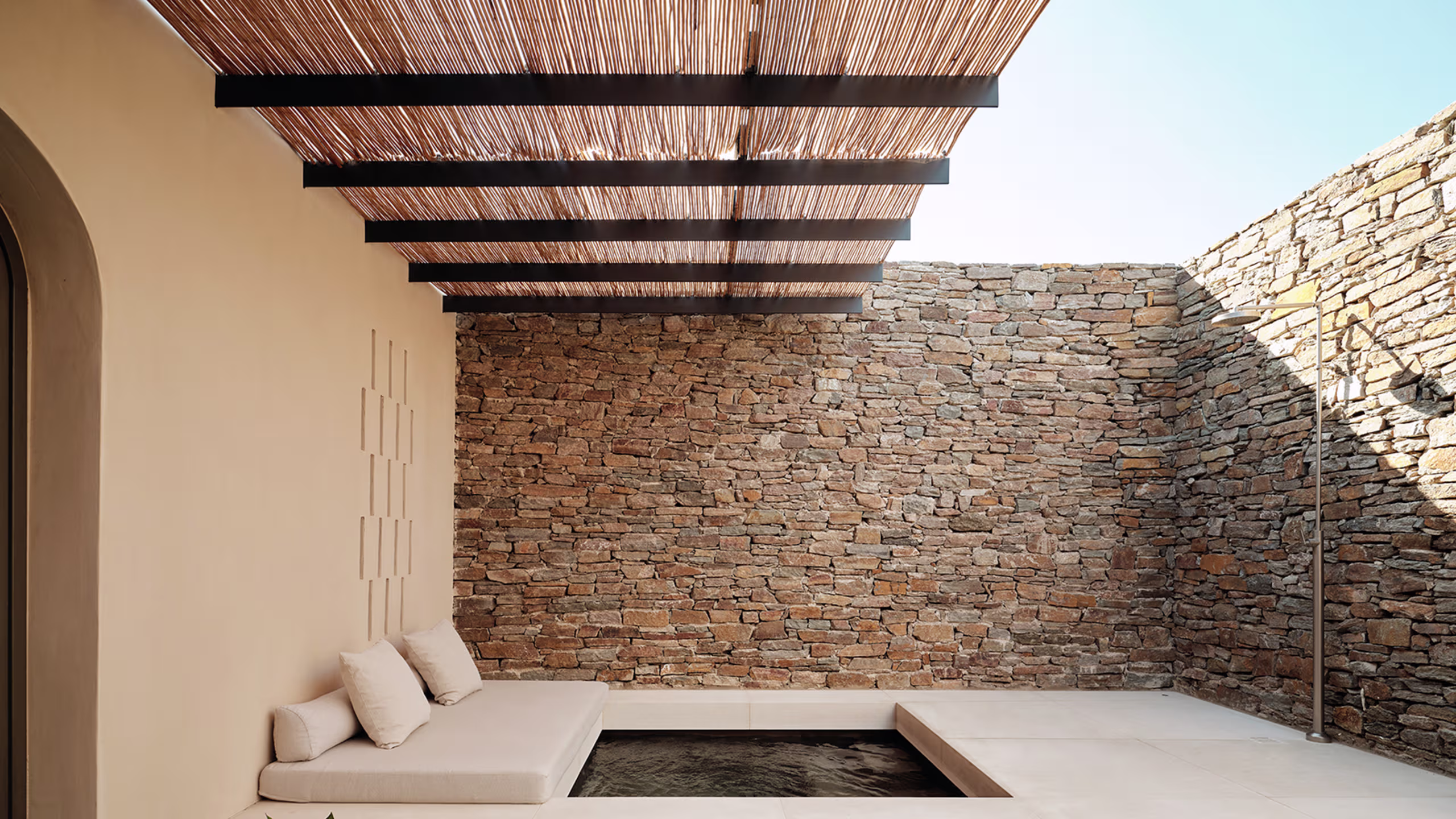 Nós Junior Suite with Sea View and Plunge Pool - Image 3