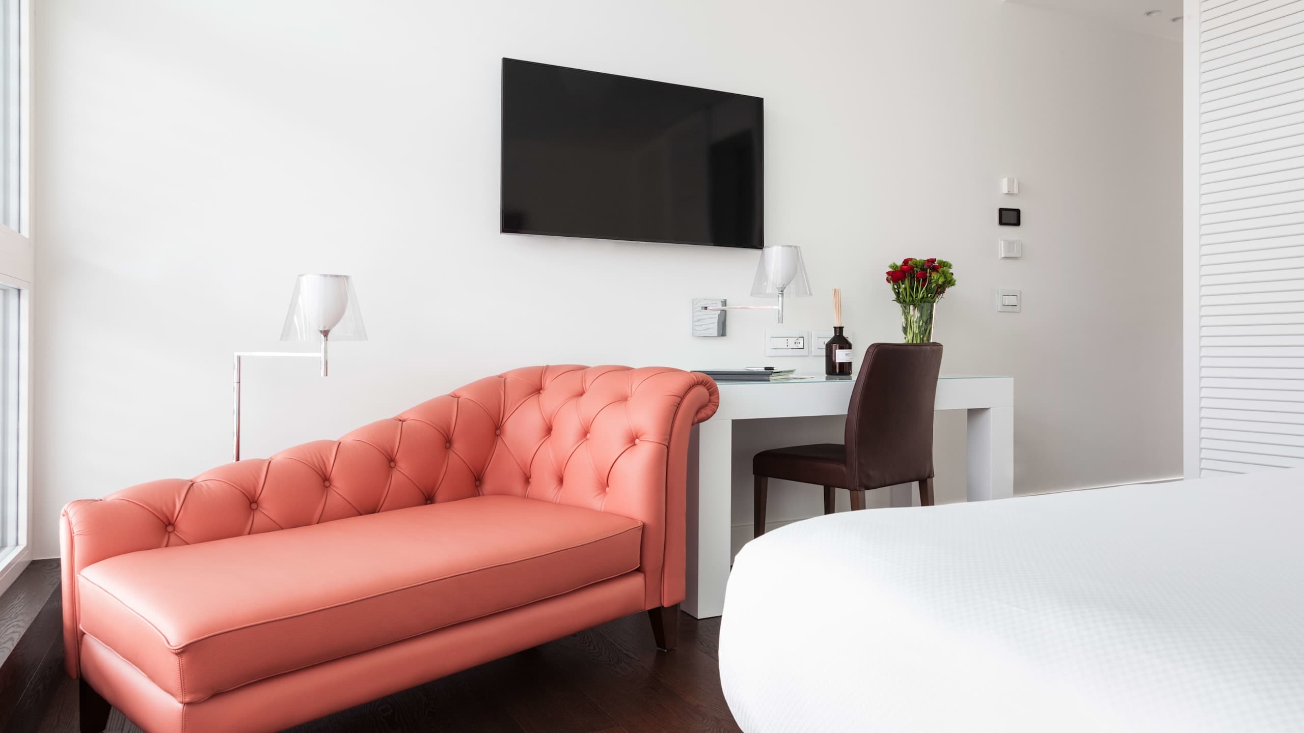 Junior Deluxe - Image 4