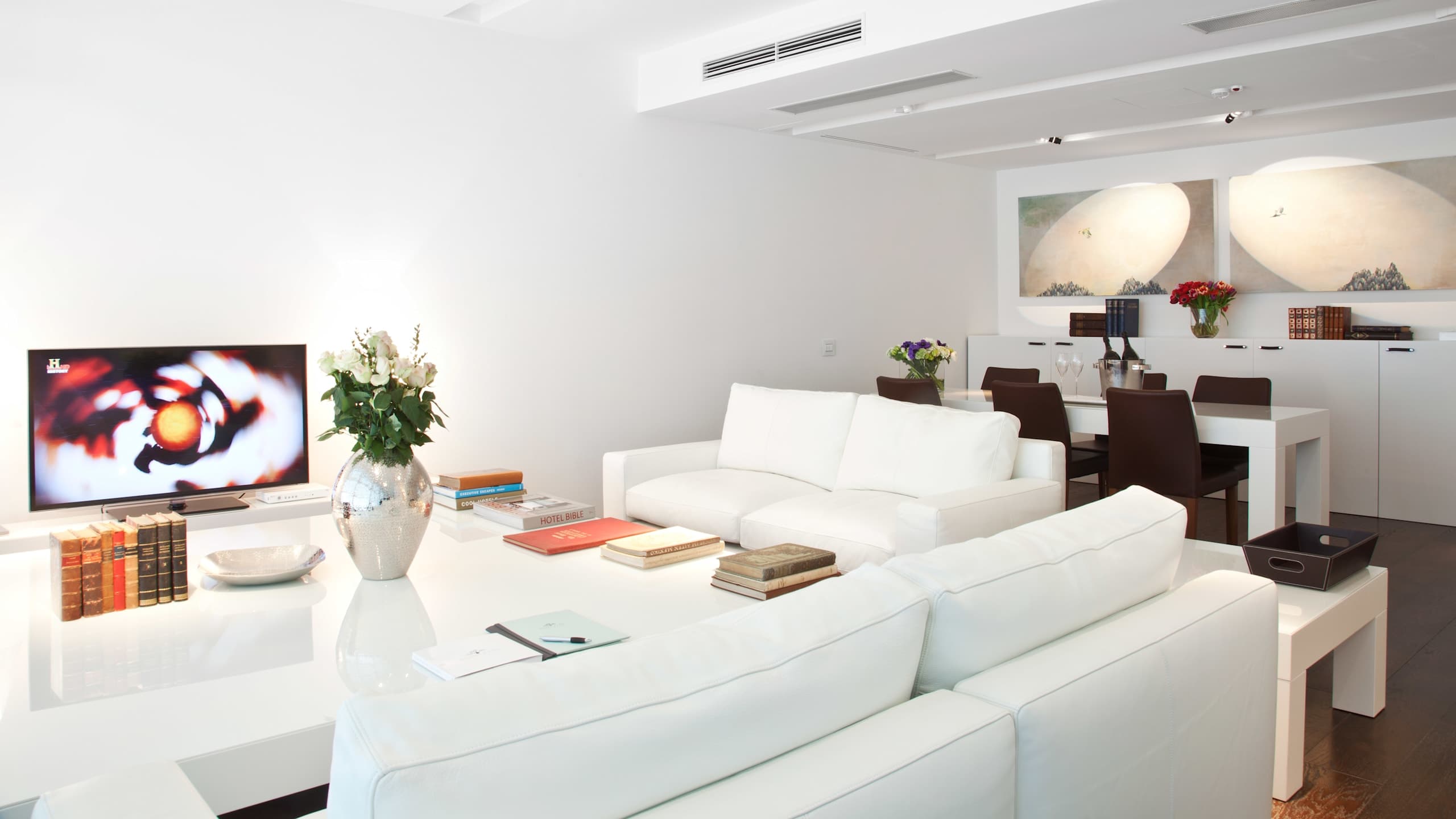 Junior Deluxe - Image 2