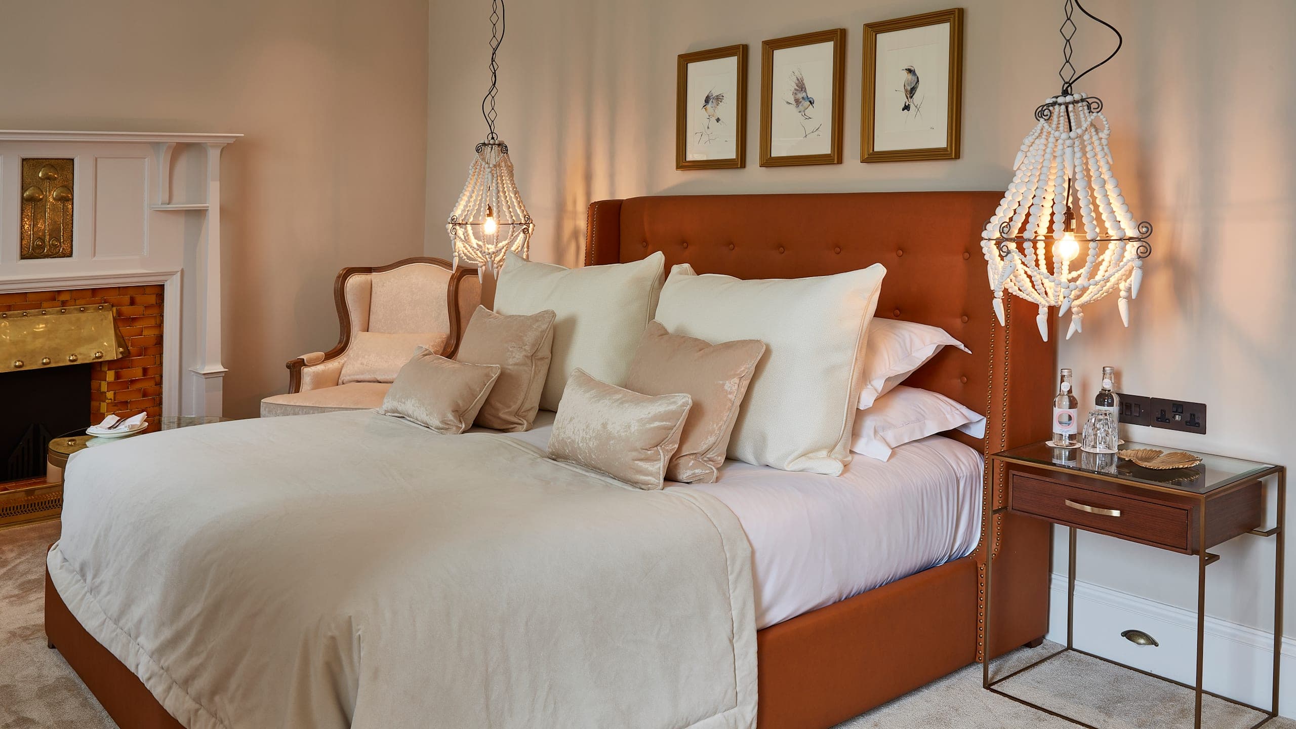 Deluxe Room - Image 4