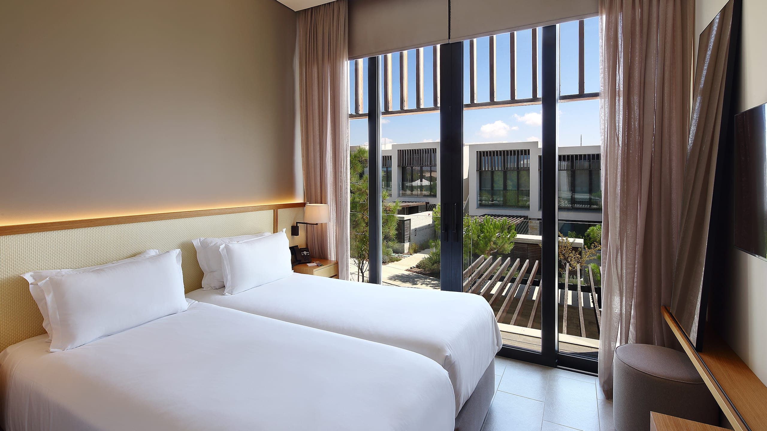 Golf Executive Suite - Image 2