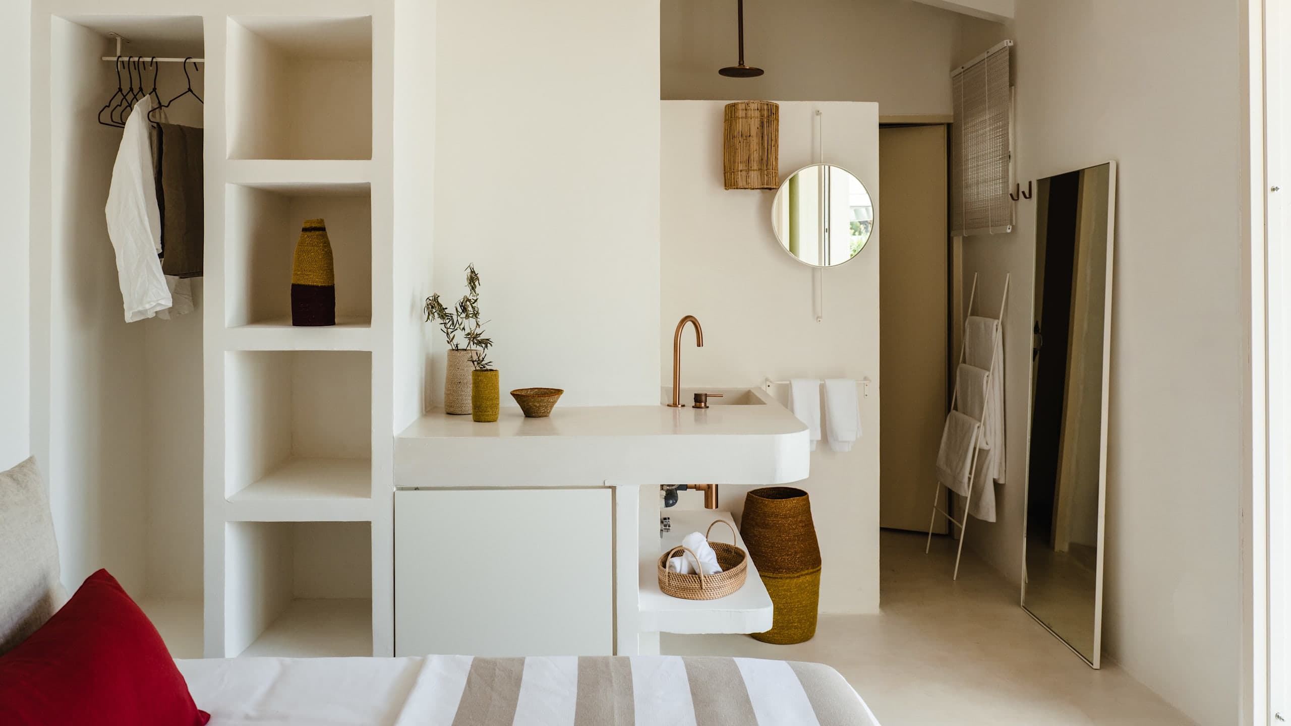 Deluxe Room with Garden - Image 15