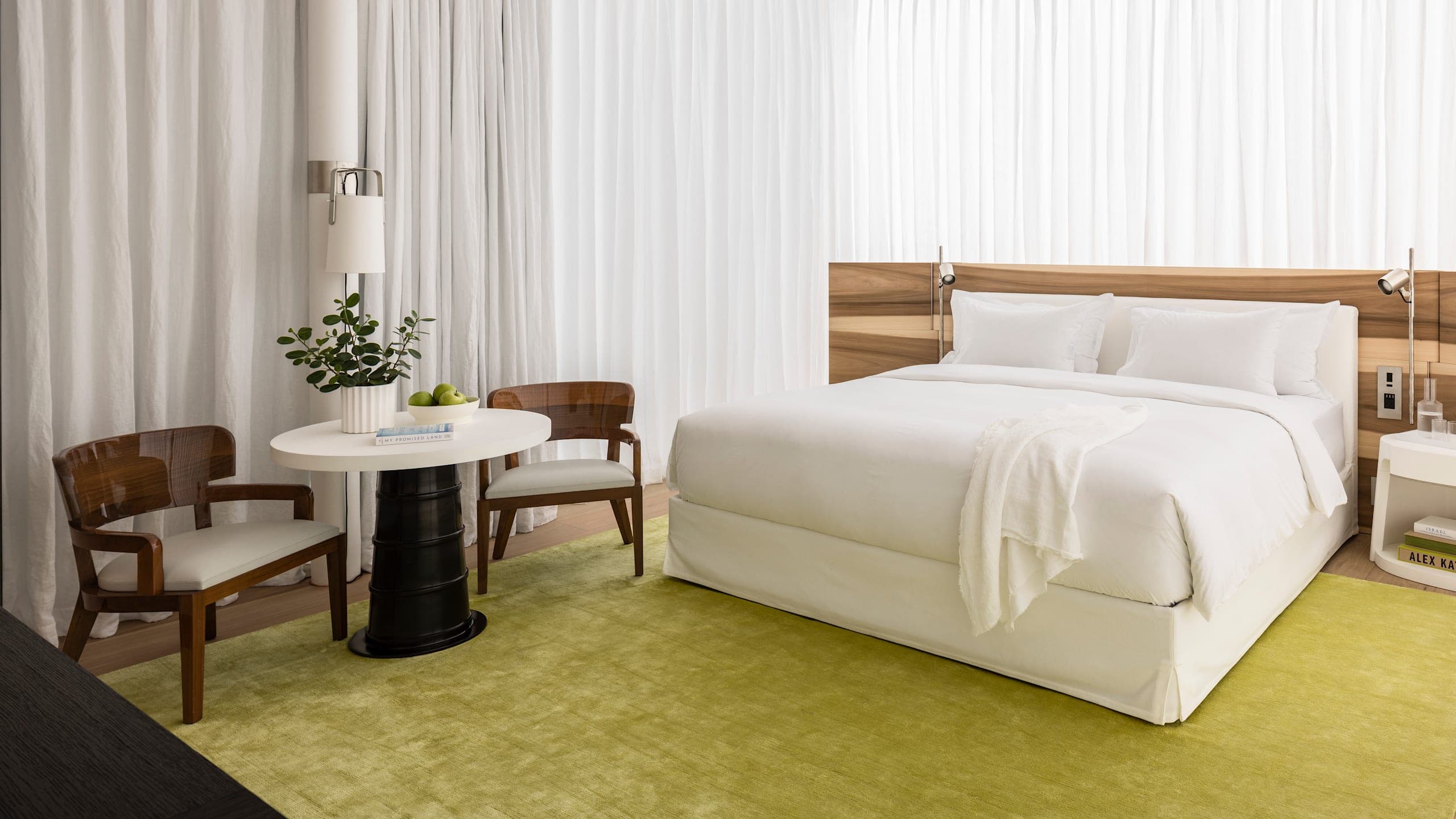 R48 Hotel and Garden - Image 3