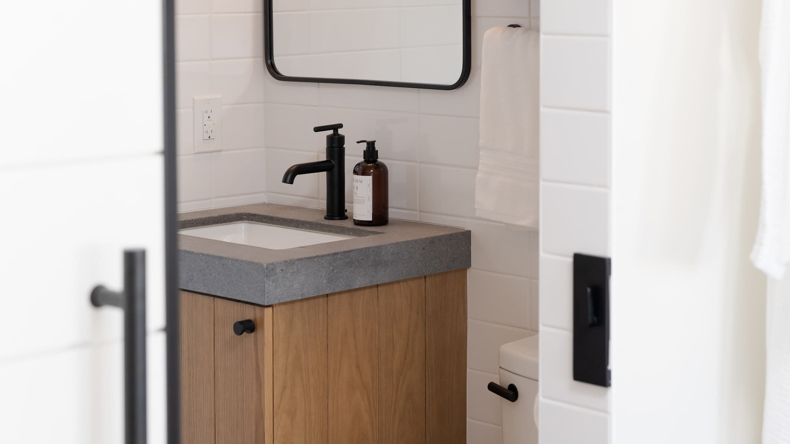 The Pacific Motel - Image 4