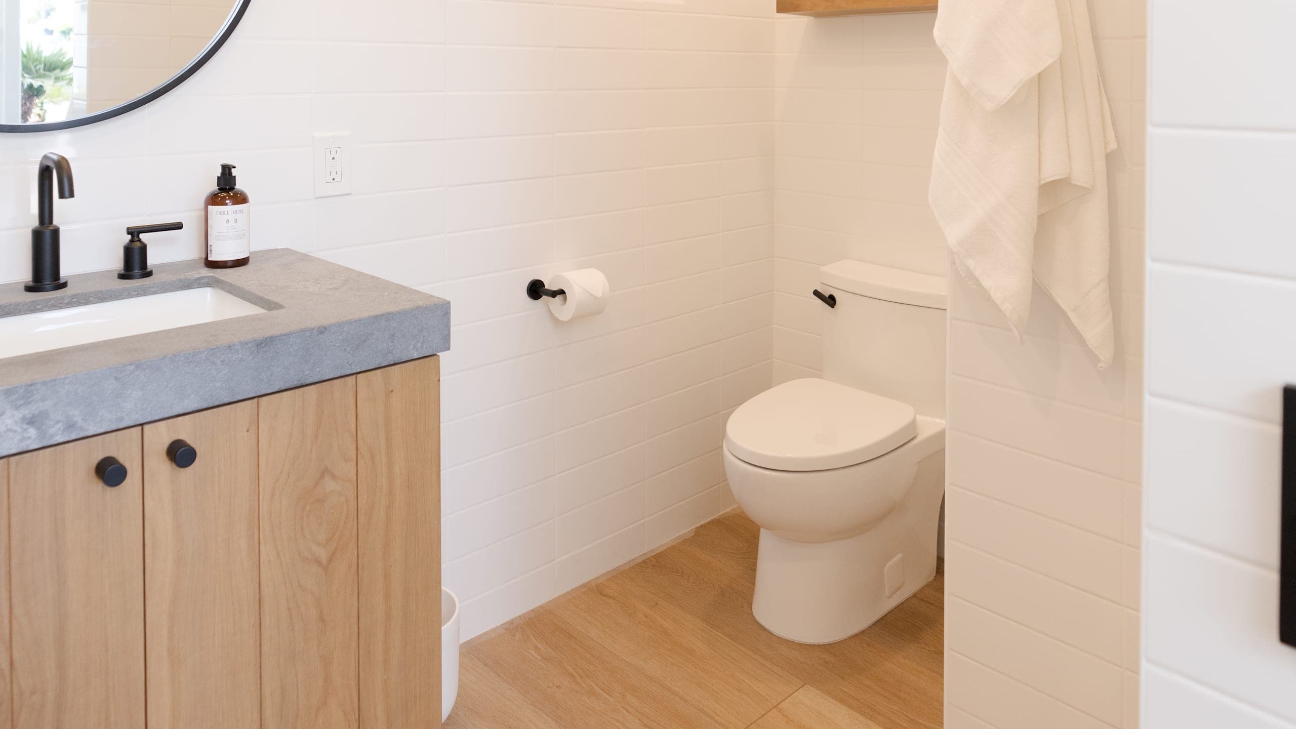 Vaulted Queen - Image 5