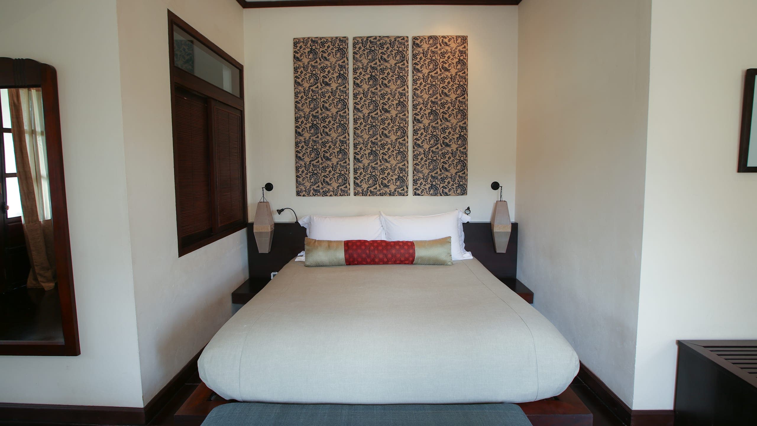 Deluxe Garden View Room - Image 7