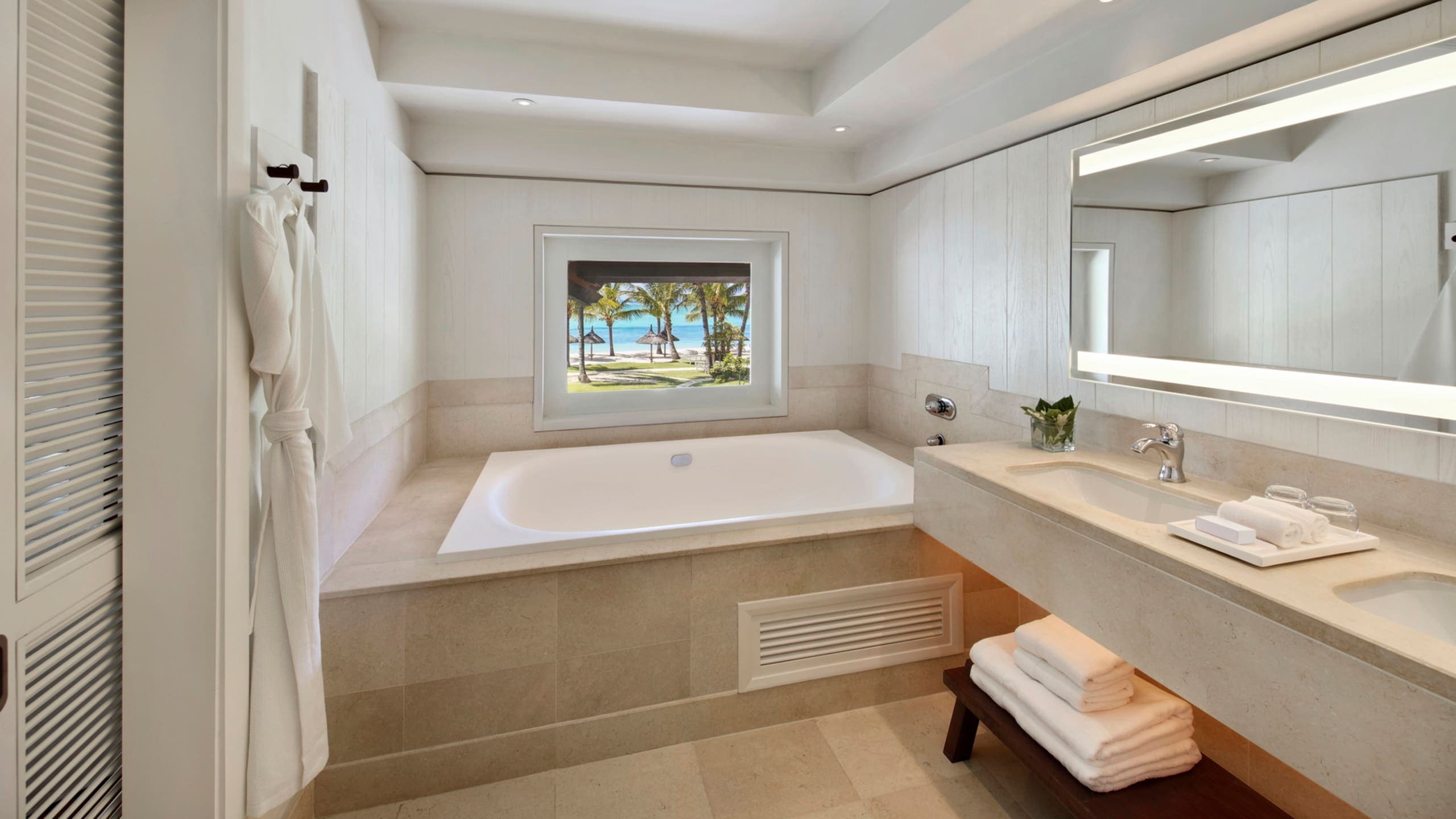 Sunset Junior Suite - Image 1
