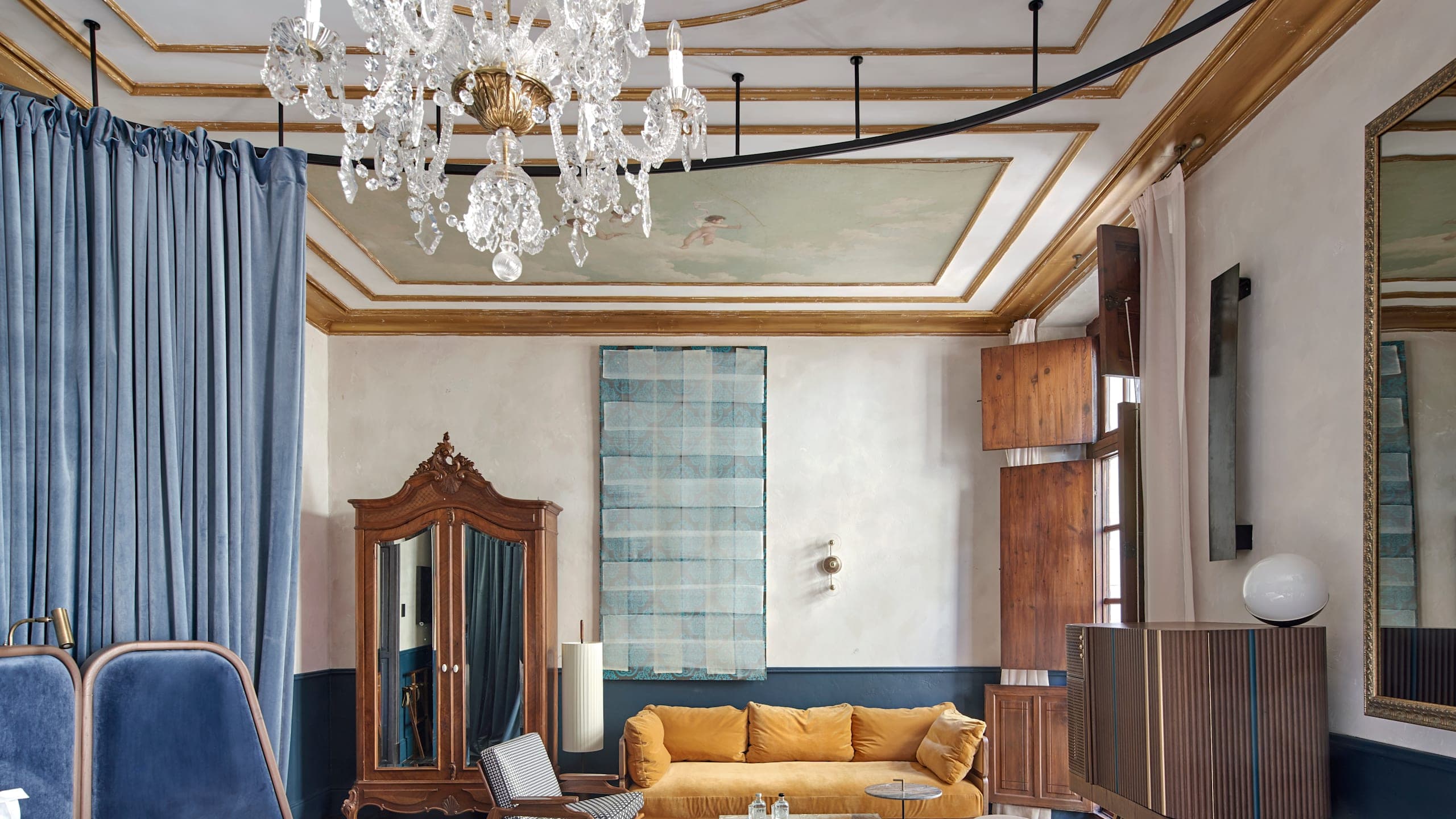 Premium Suite - Image 1