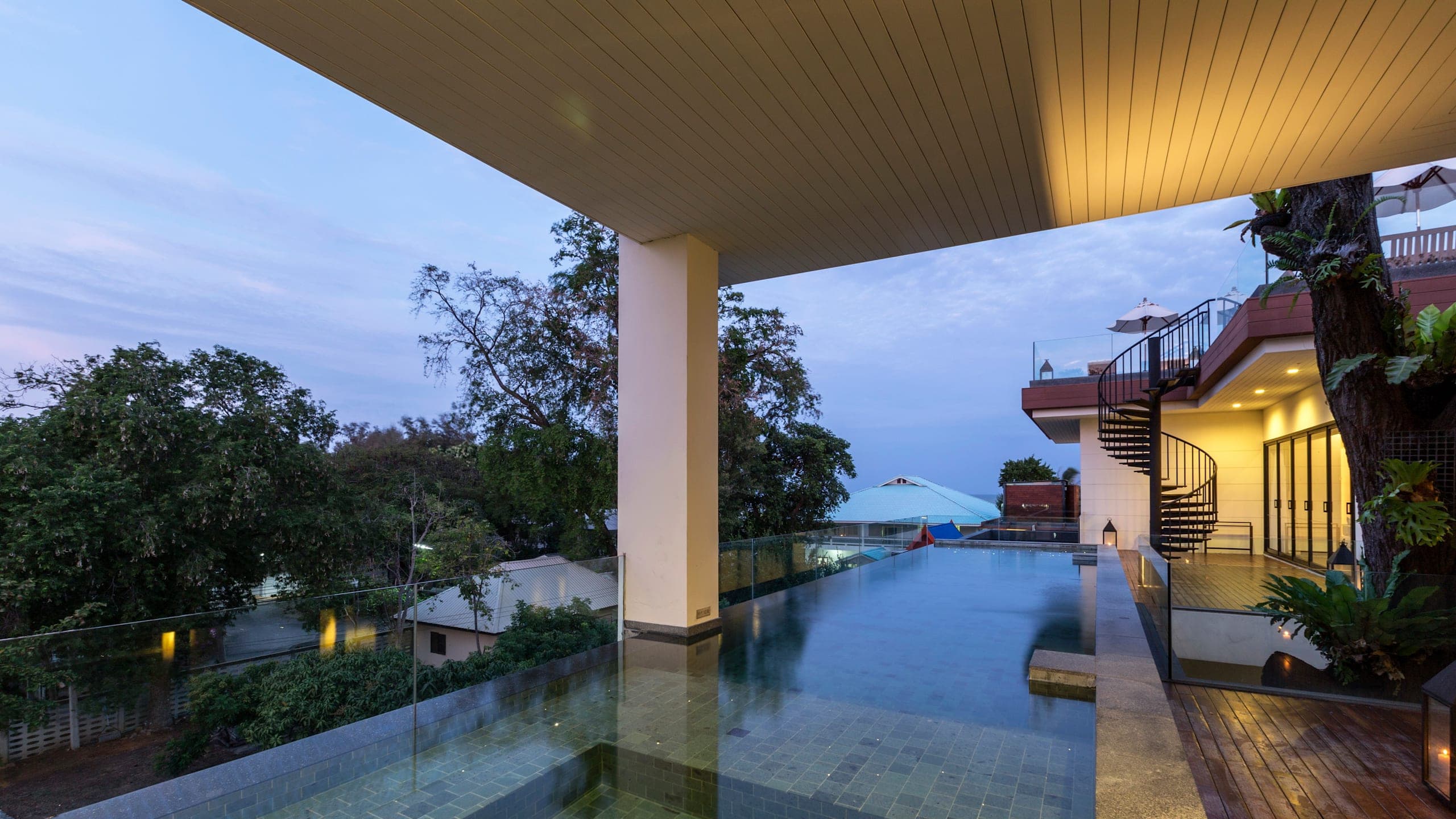 Nidhrarom Suite - Image 4