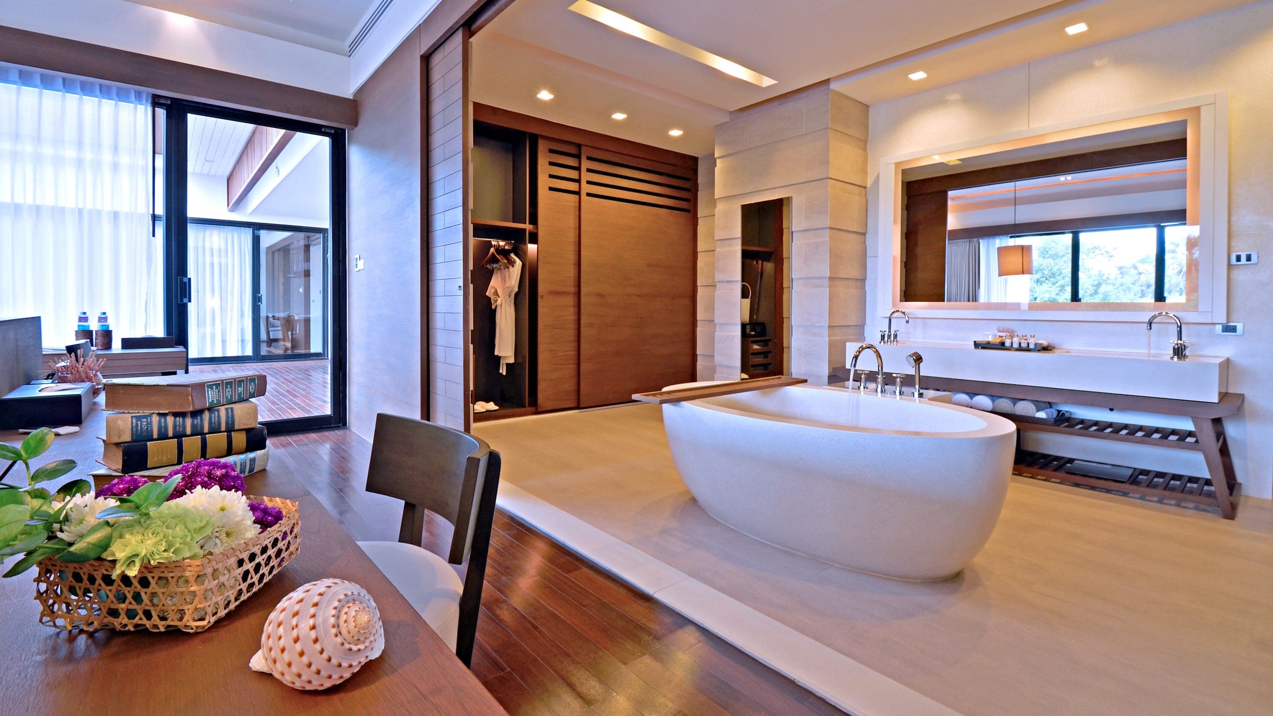 Nidhrarom Suite - Image 3