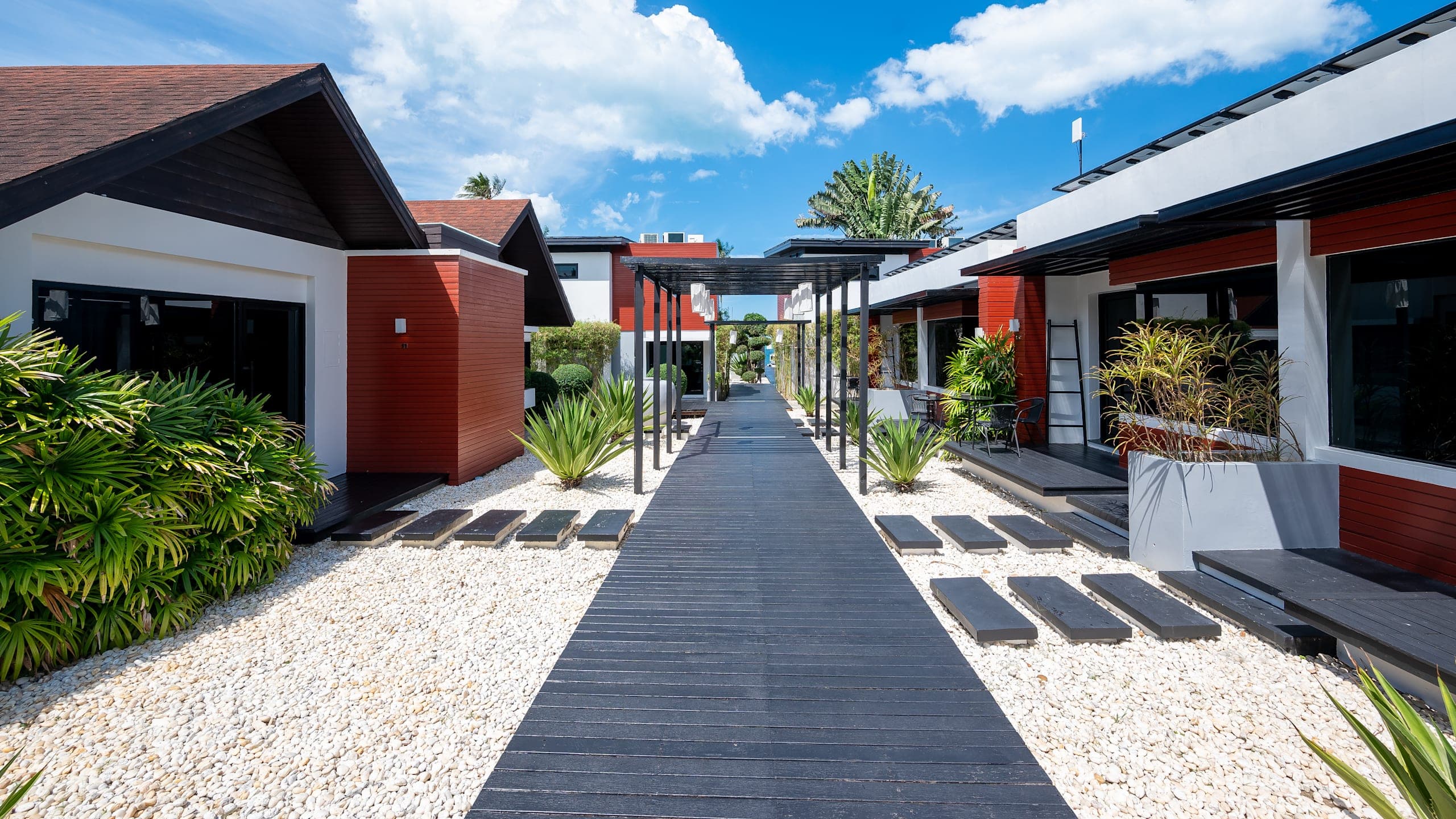 Superior Bungalow - Image 1