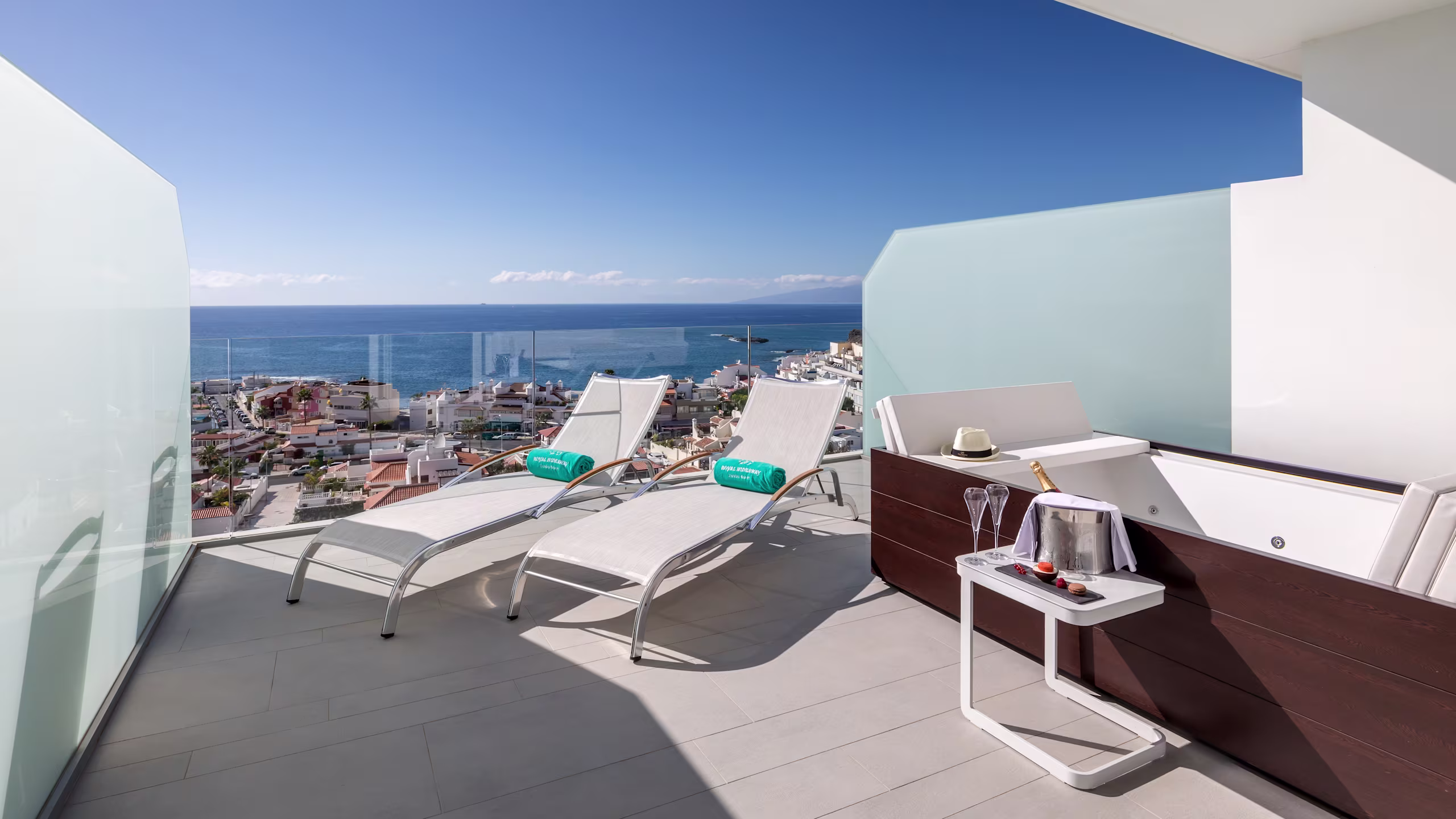 Junior Suite Ocean Front View with Hot Tub - Image 1