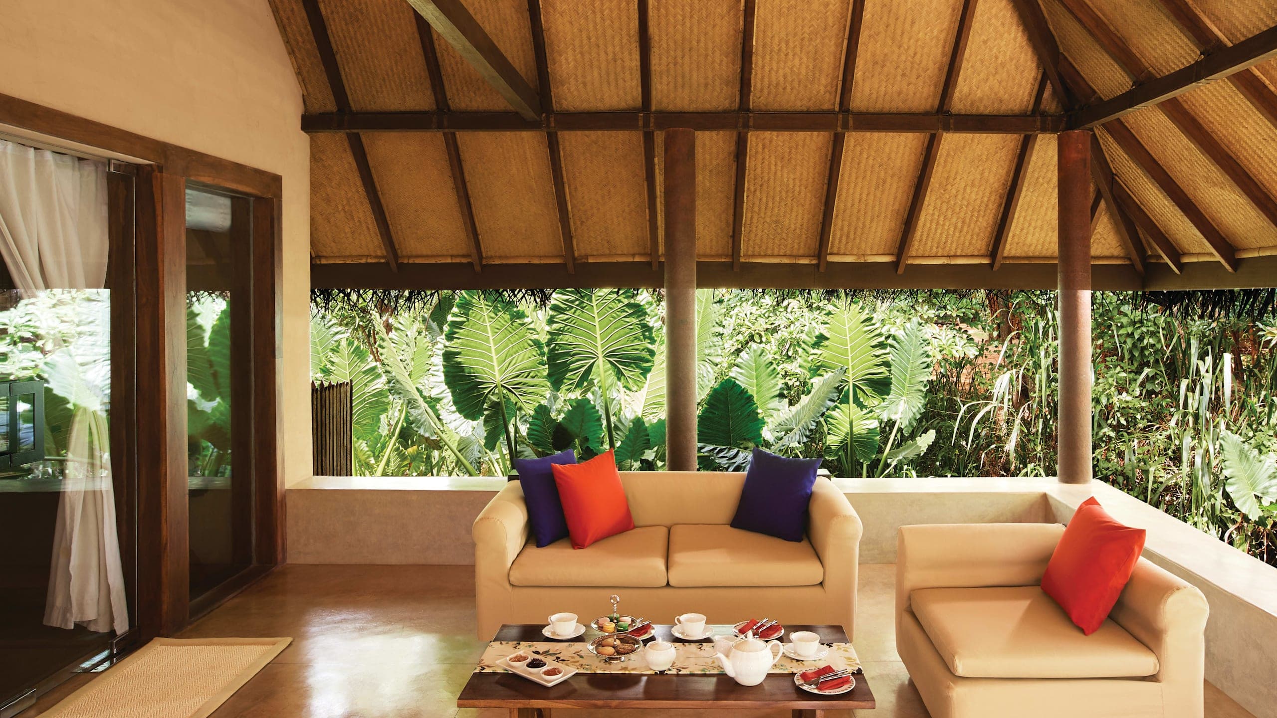 Garden Dwelling with Pool - Image 5