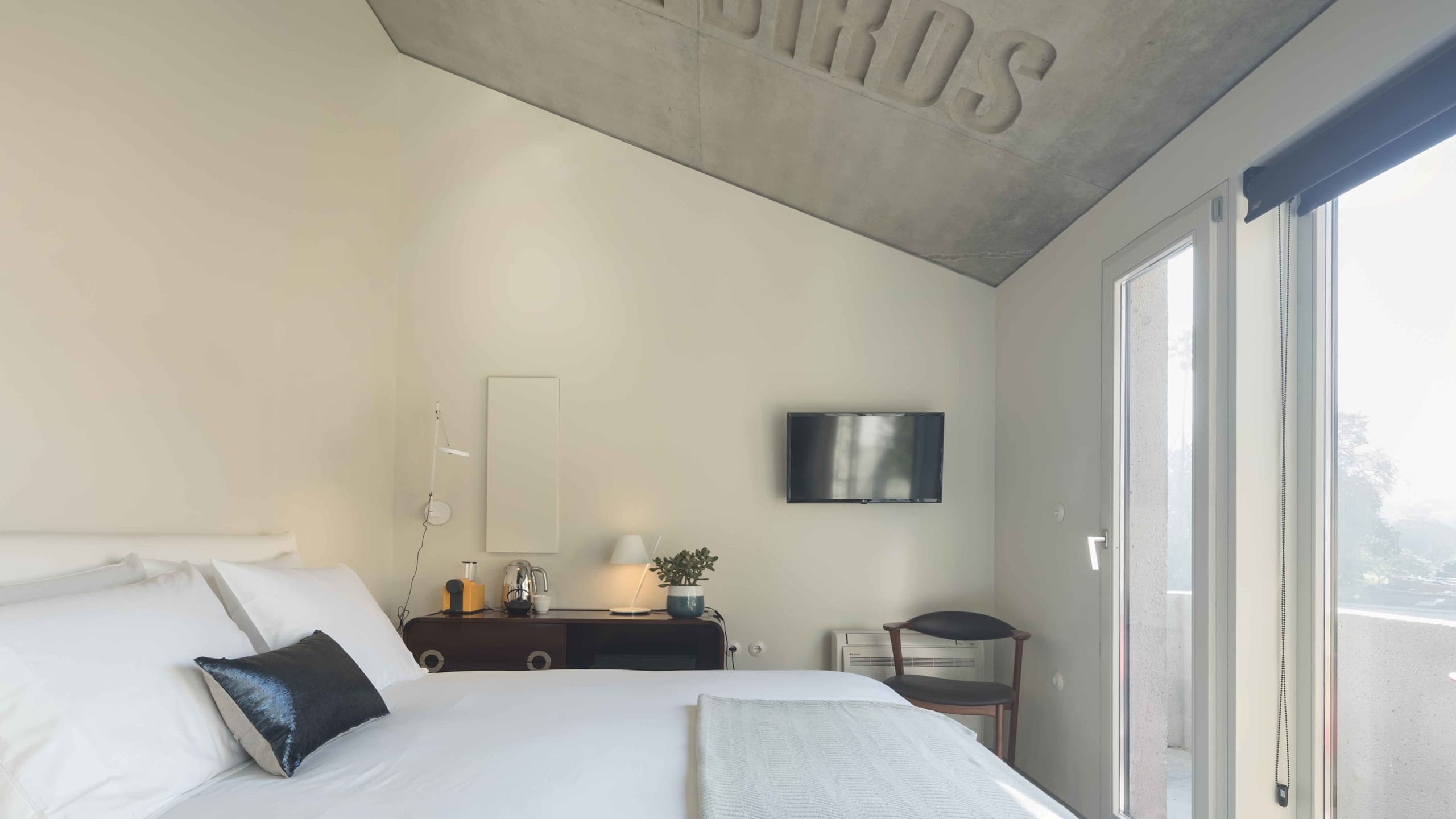 B4 Suite Rooftop - Image 4