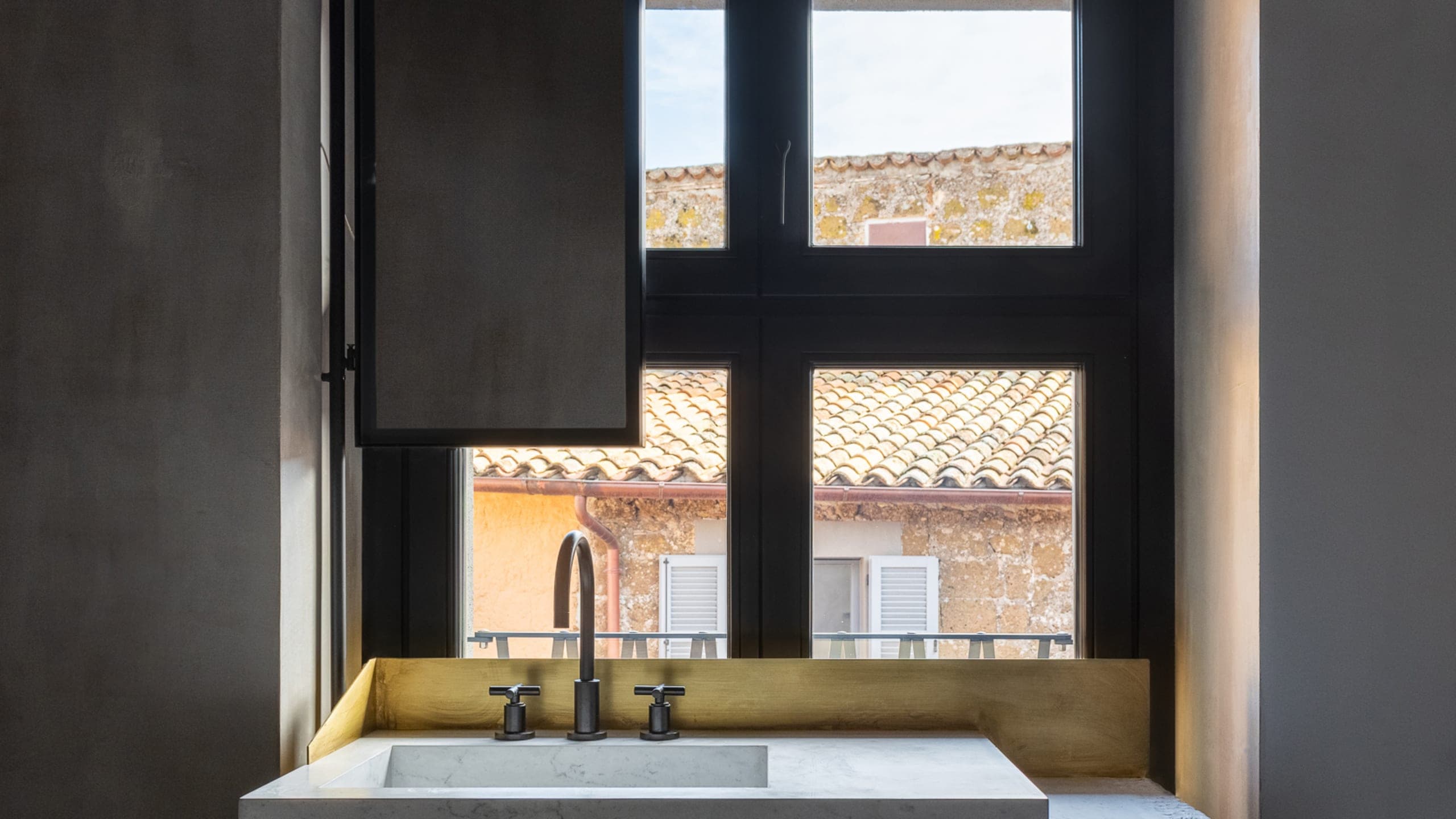 Superior Room - Image 4