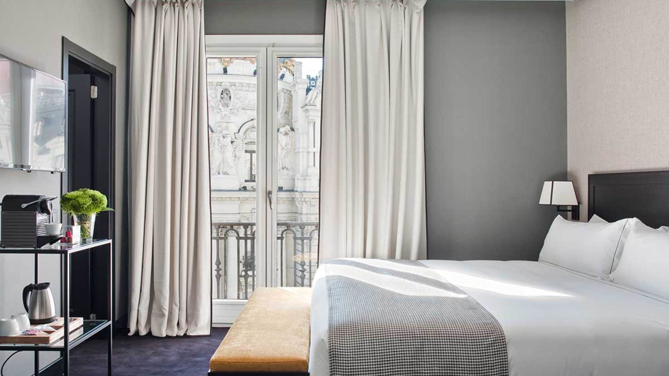 Deluxe City Views - Image 5