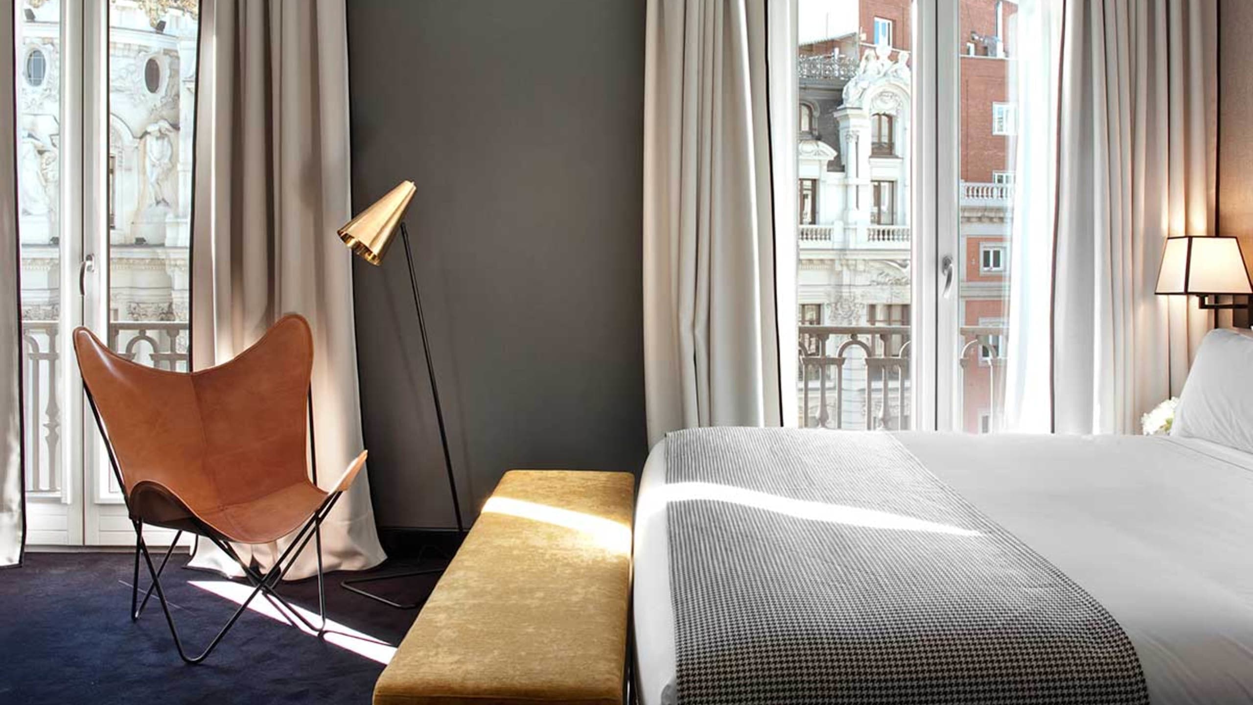 Deluxe City Views - Image 6