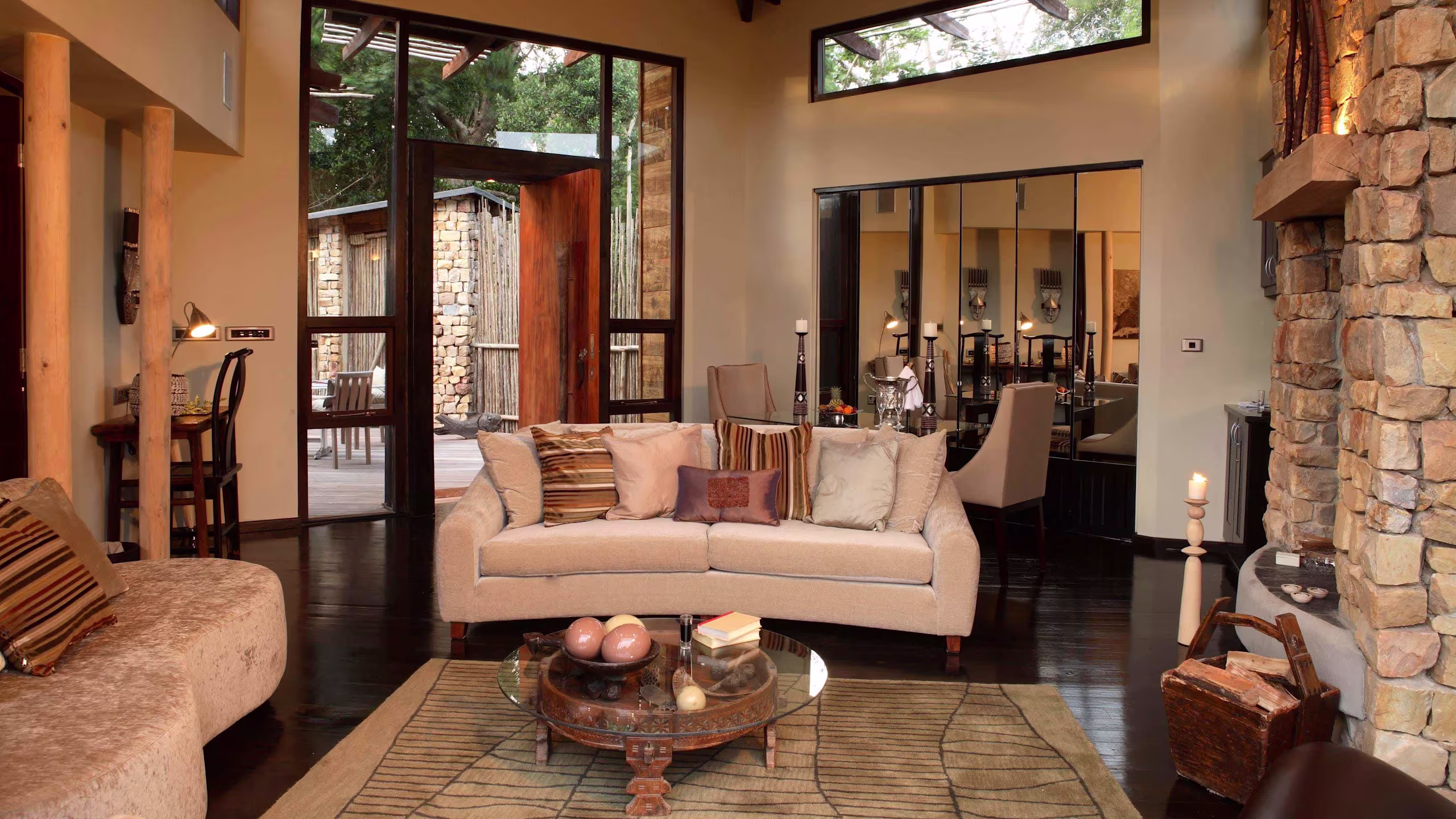 Treetop Villa - Image 1
