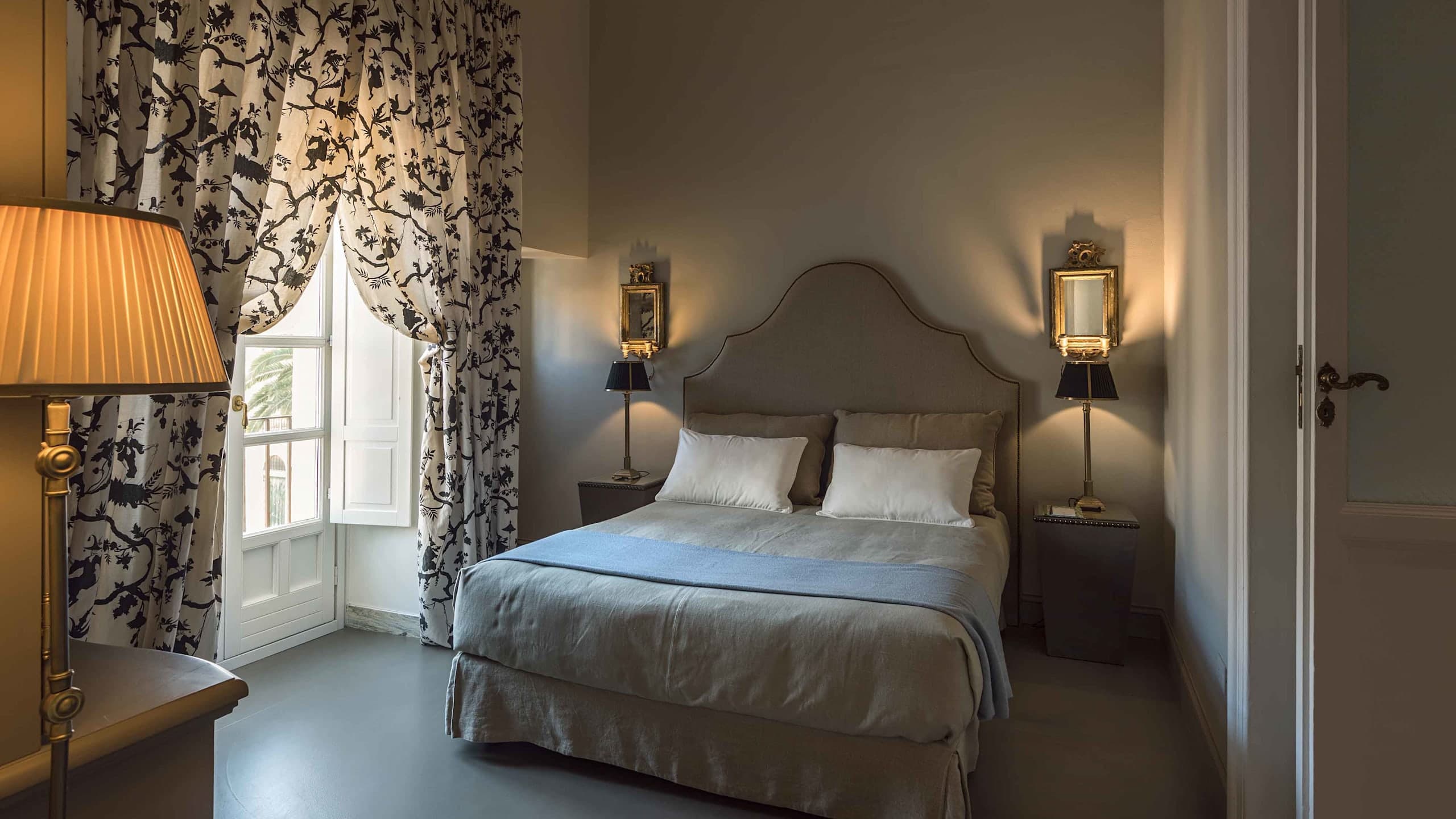 Deluxe with private terrace - Image 1