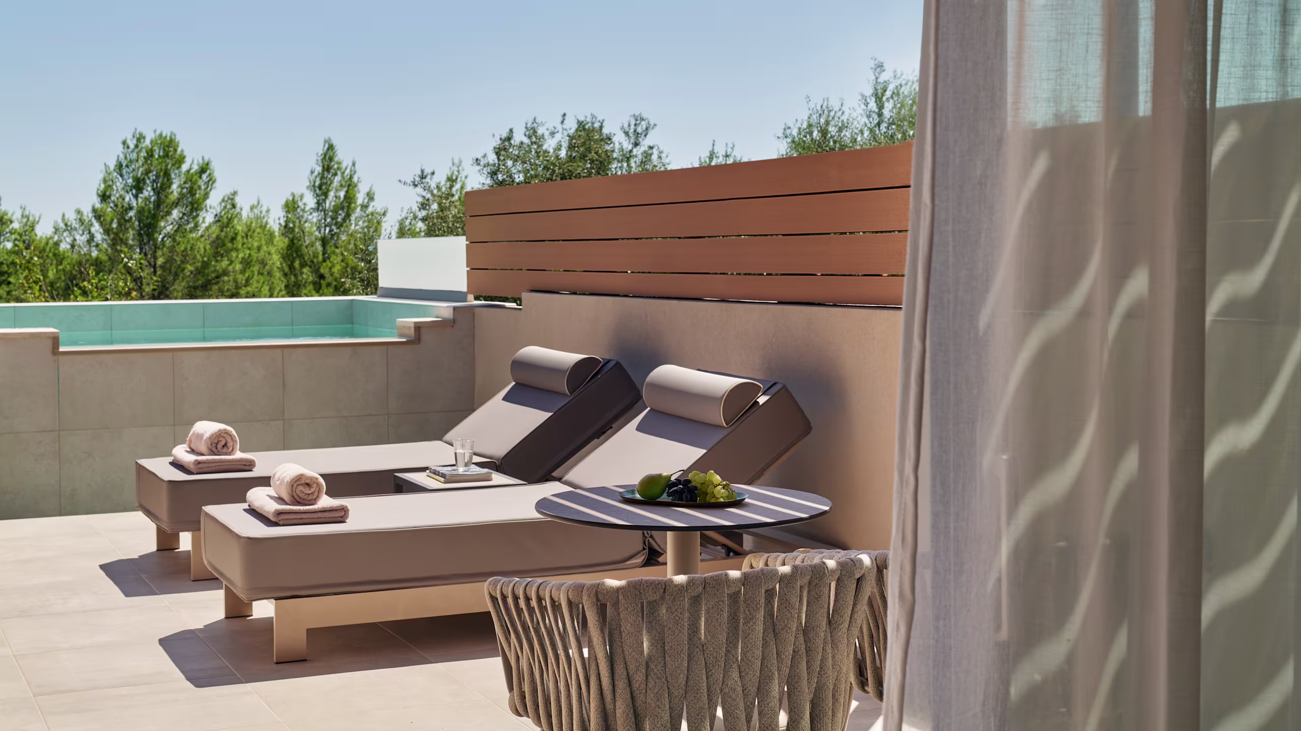 Junior Suite Sea View with Cozy Private Pool - Image 4