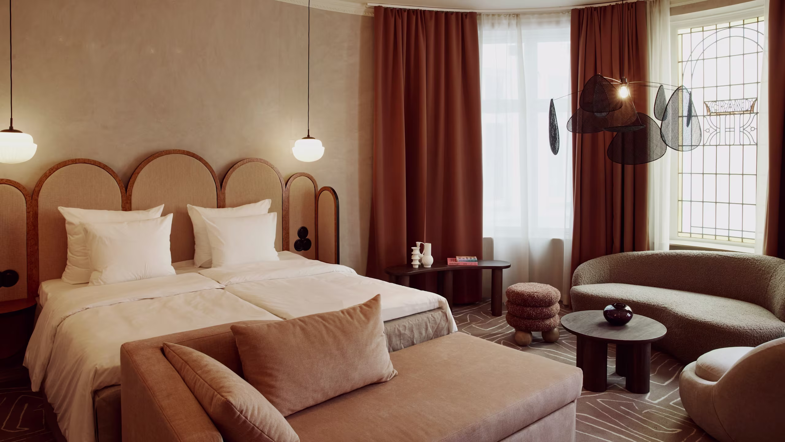 Grand Joanne - Image 4