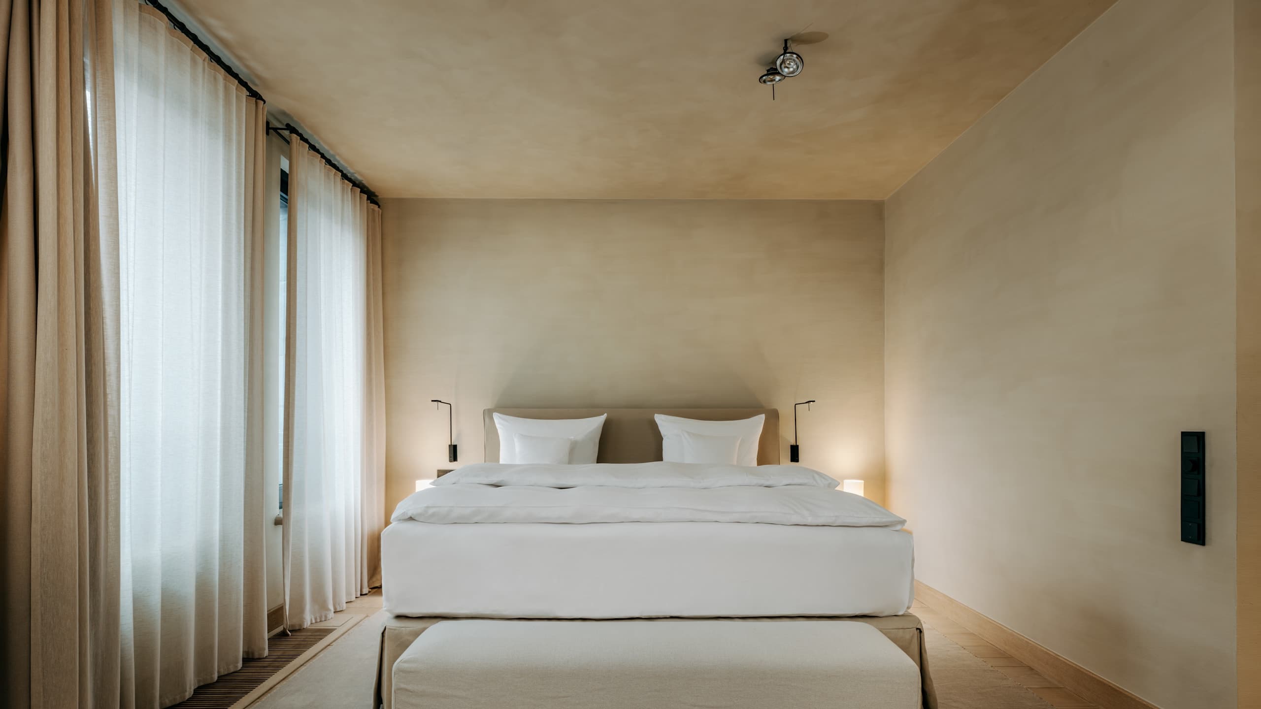 Deluxe Room - New Chancellery - Image 3