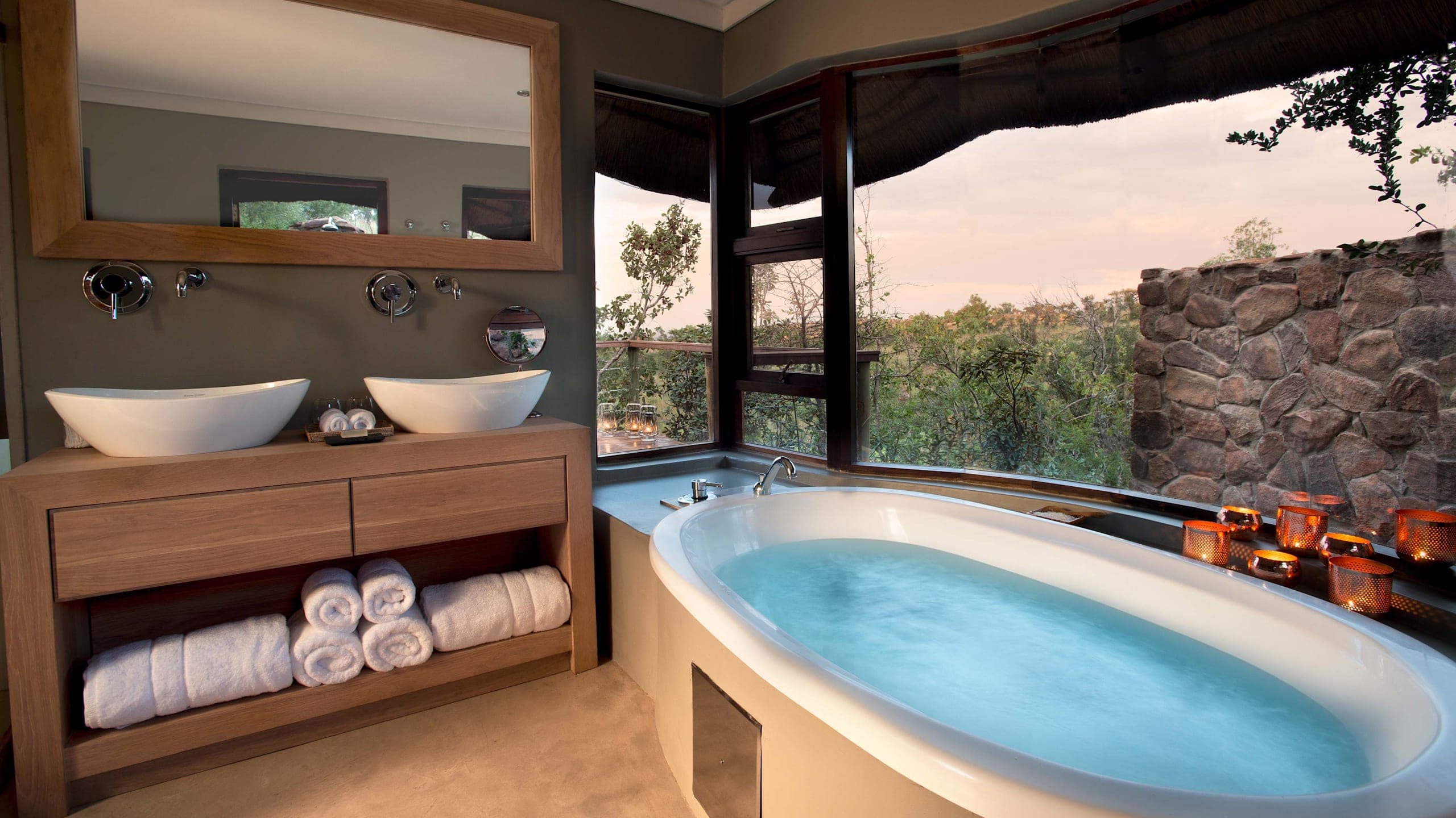 Mhondoro Safari Lodge - Image 3