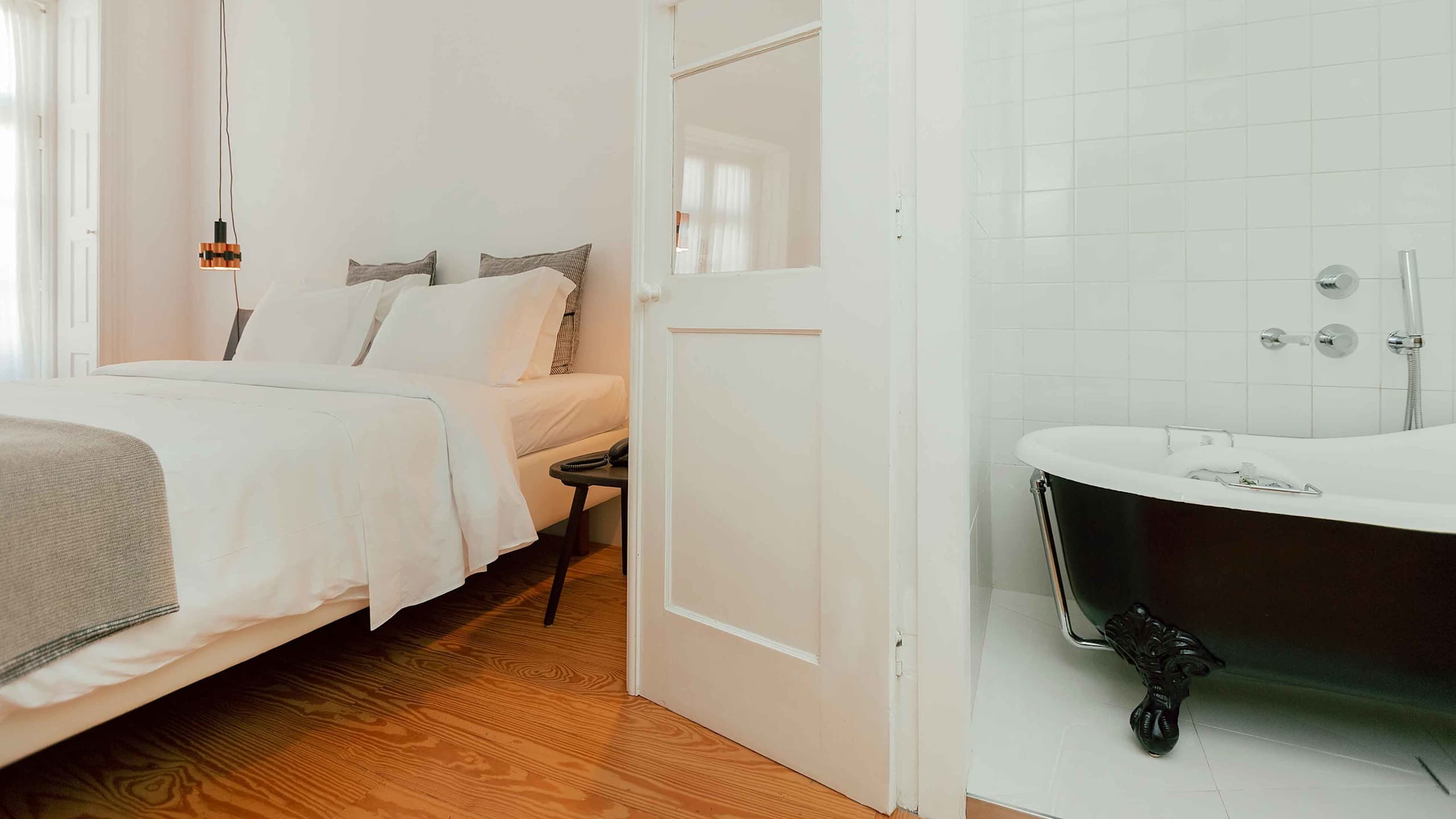 Rosa Et Al Townhouse - Image 5