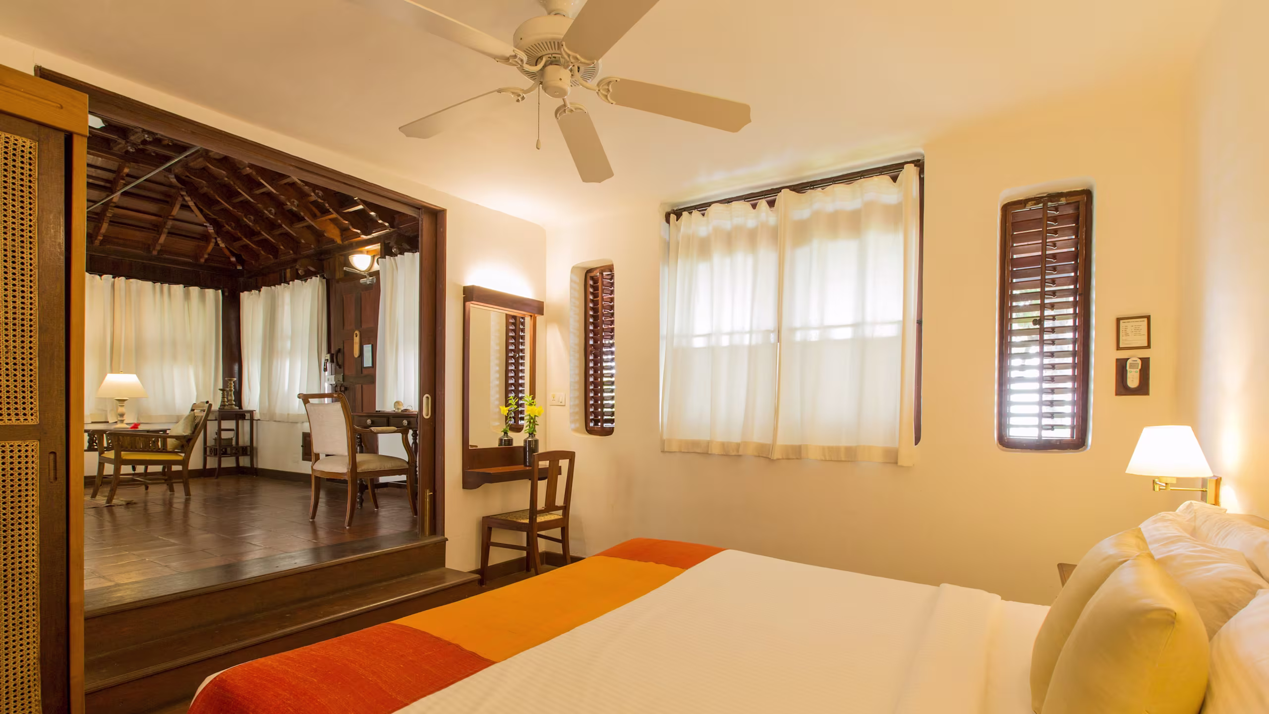 Lake Front Villa with Private Pool - Image 7
