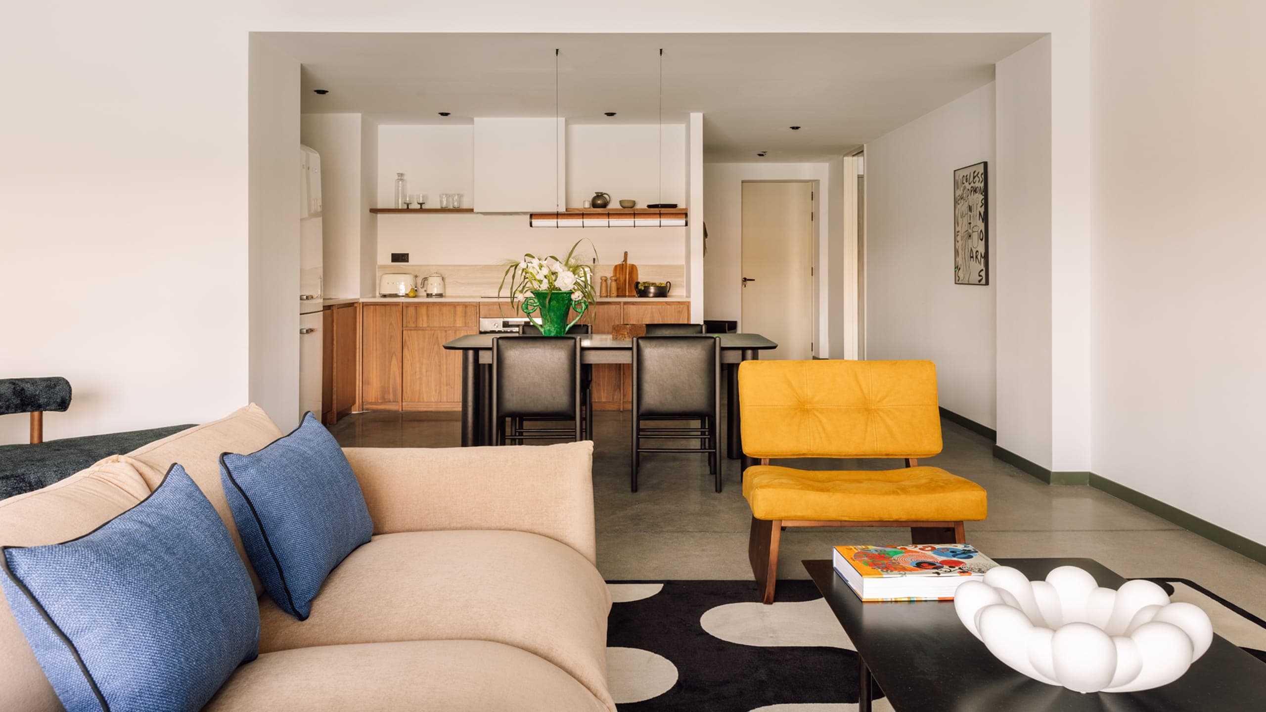 One-Bedroom Suite - Image 4