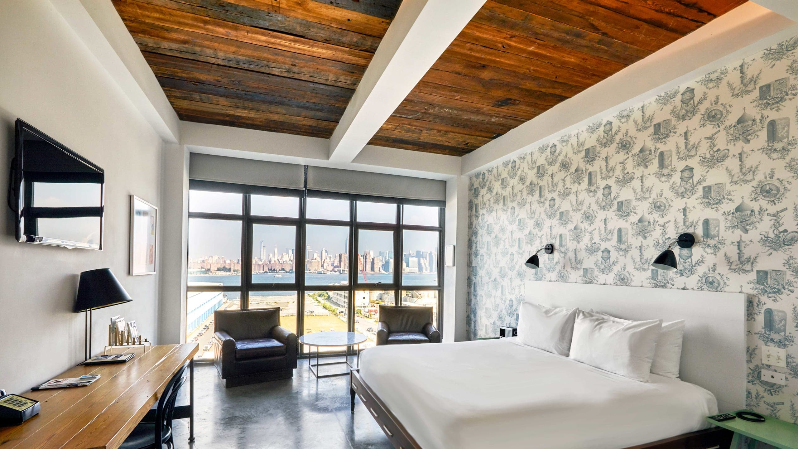 Manhattan View King Room - Image 3