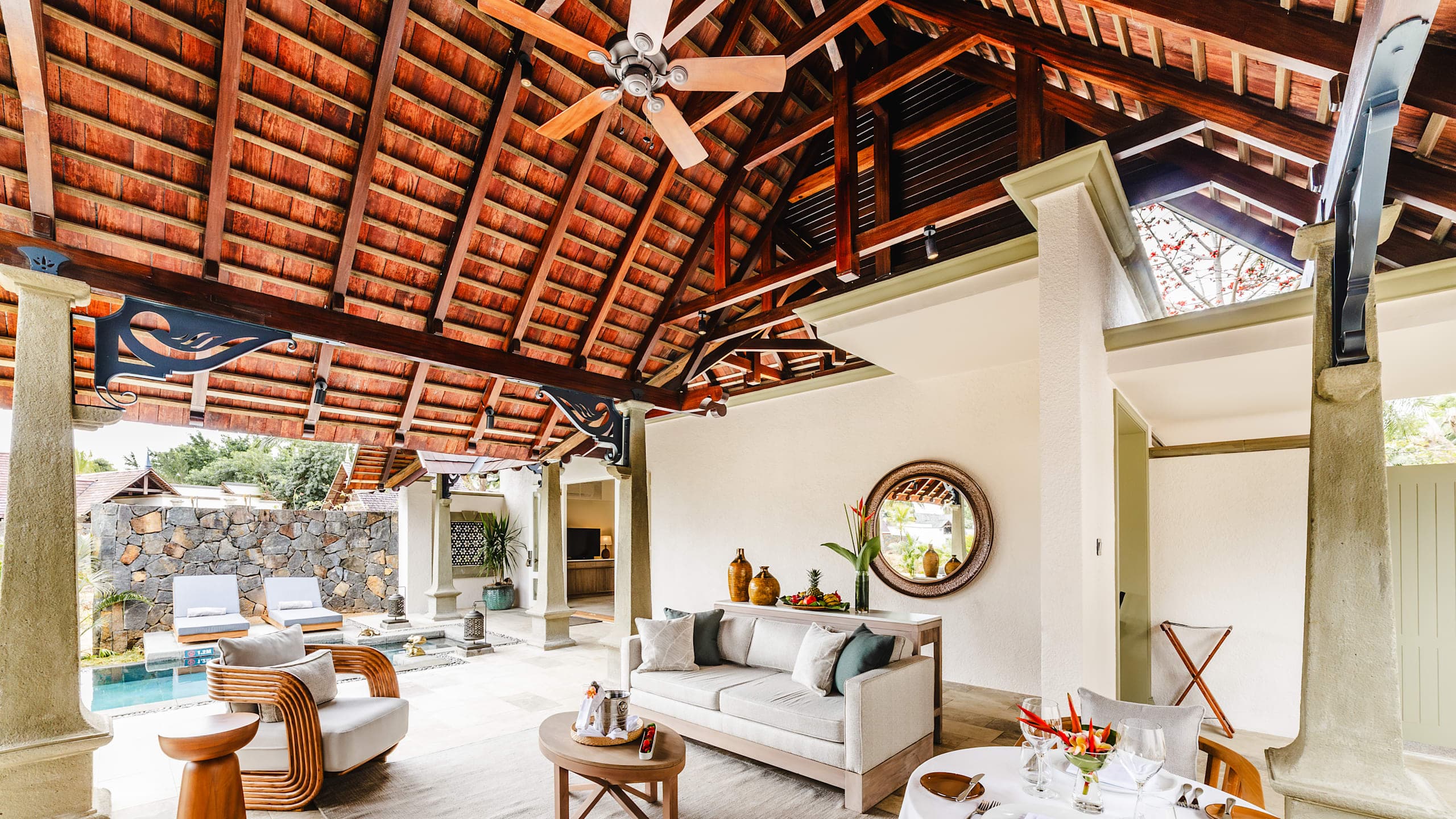 Maradiva Villas Resort & Spa - Image 2