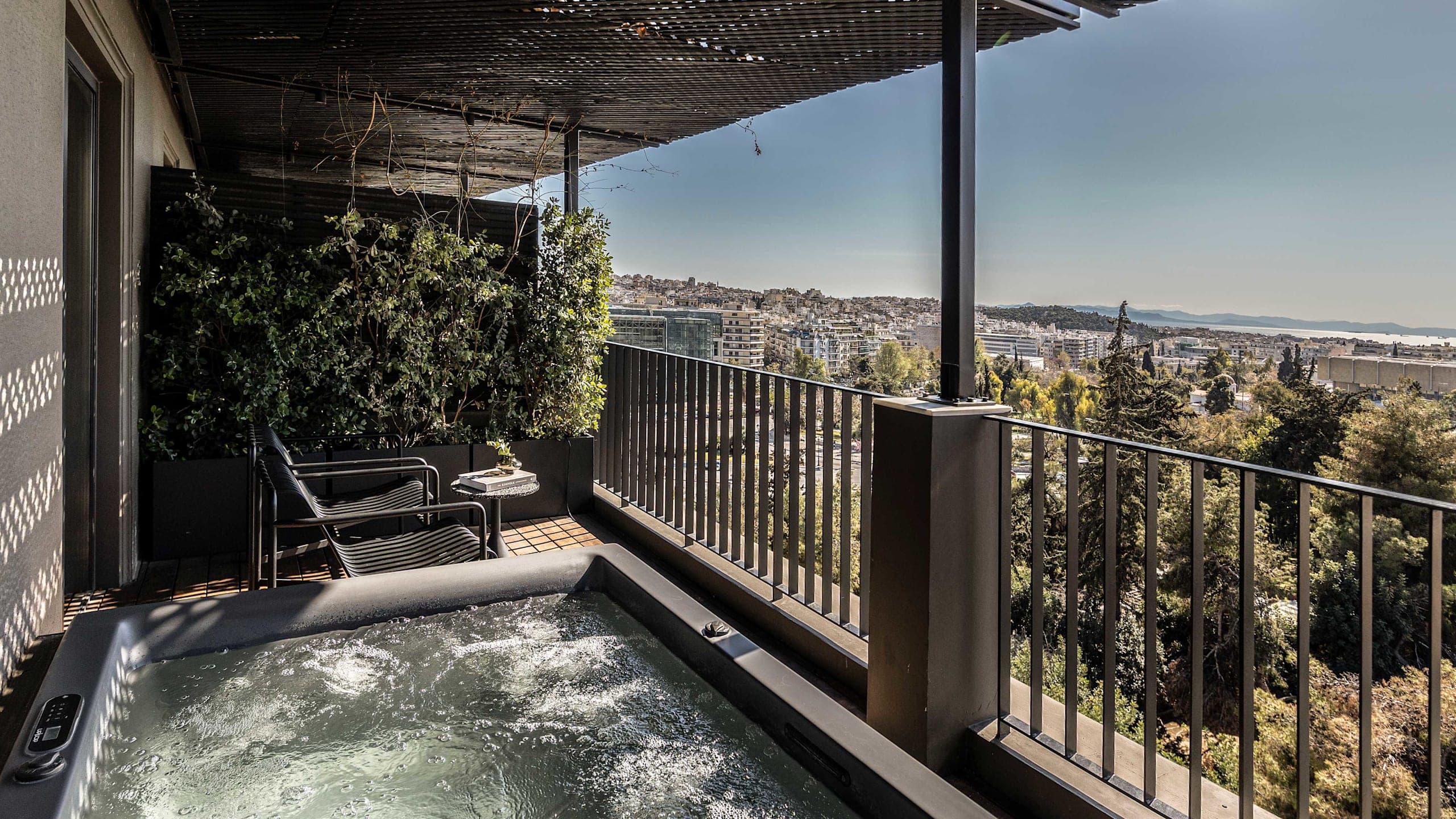 Xlarge with Acropolis view & Jacuzzi - Image 5