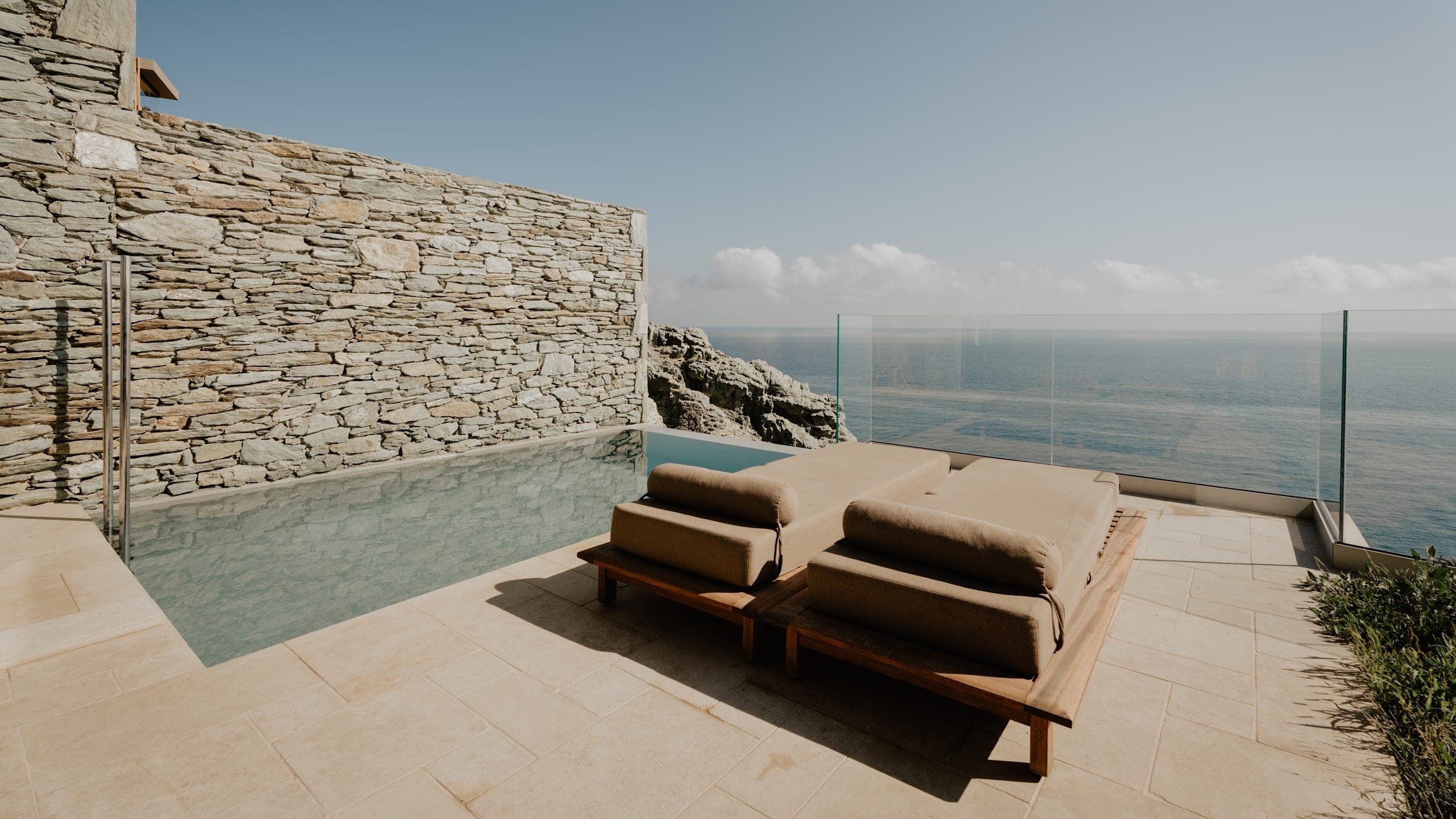 Acro Suites - Image 4