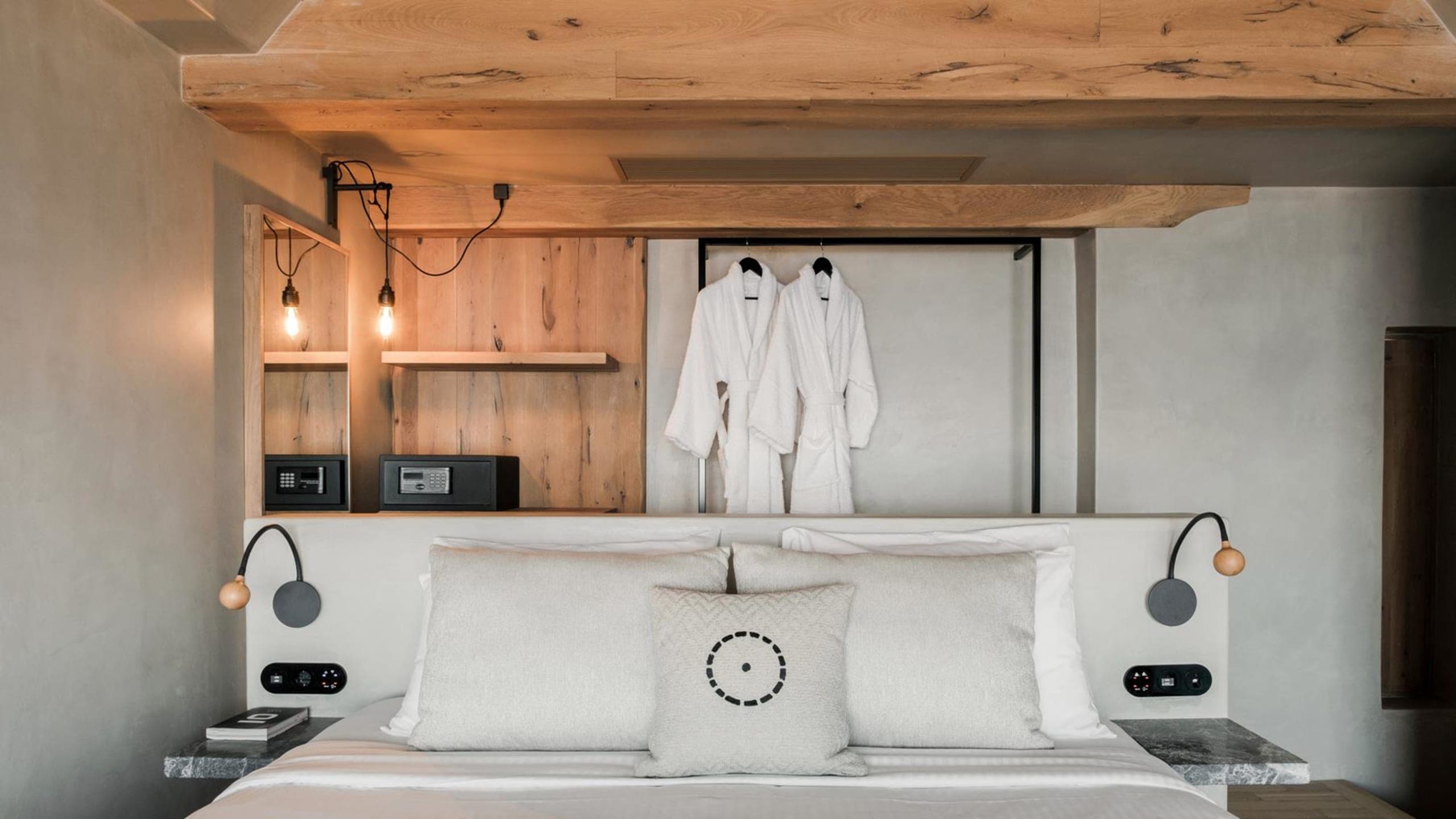 Sea View Loft with Private Pool - Image 7