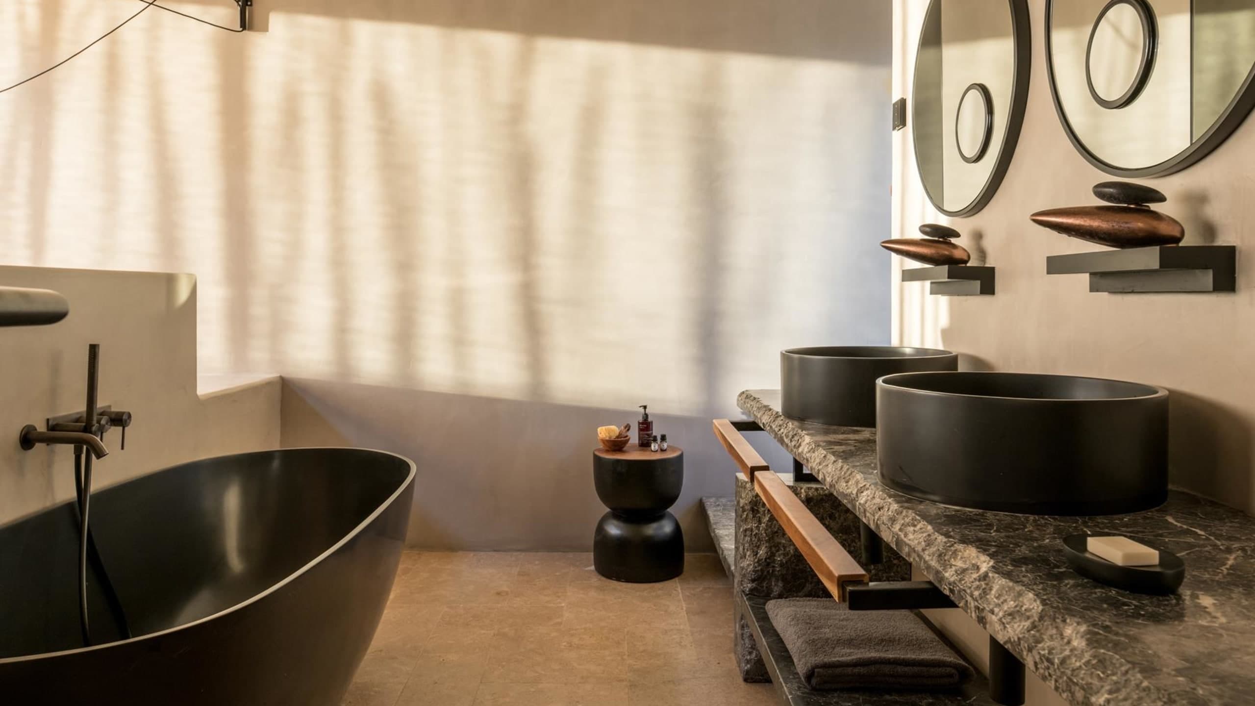 Sea View Loft with Private Pool - Image 4