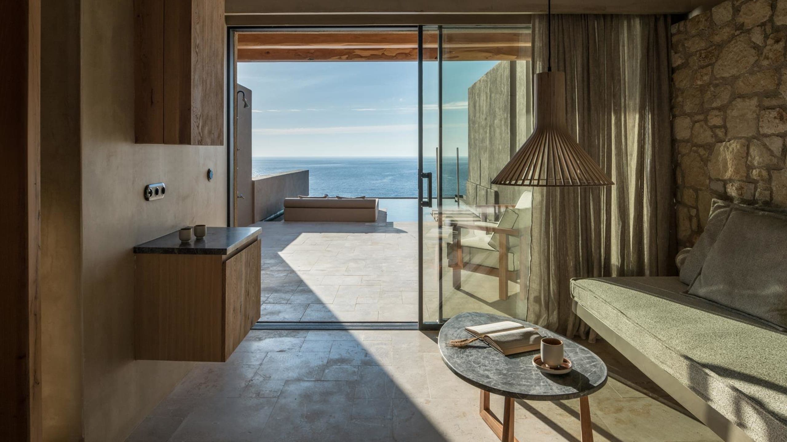 Wave Suite XL Sea View with Private Infinity Pool - Image 1