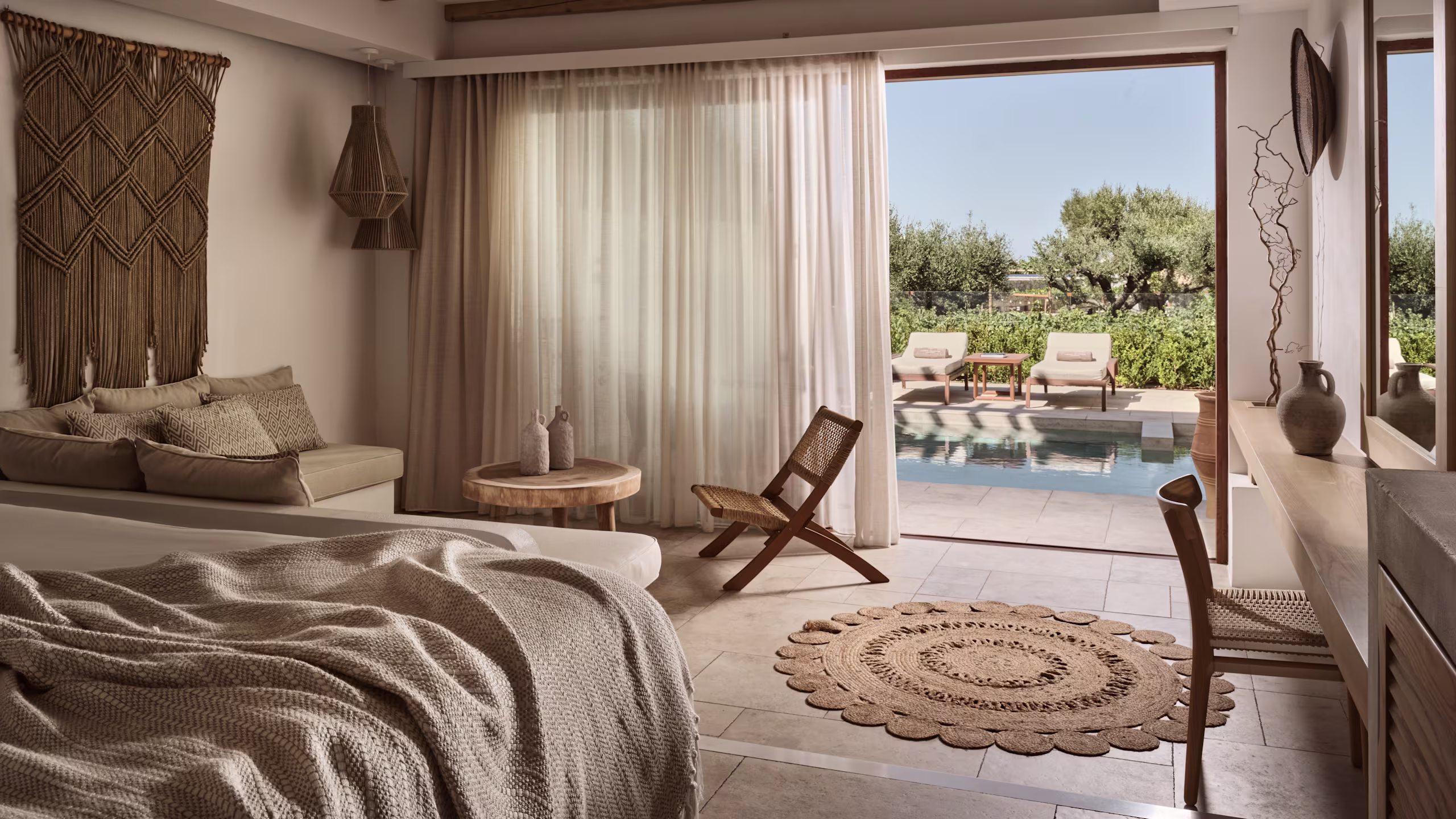 Signature Suite with Garden View and Private Pool - Image 6