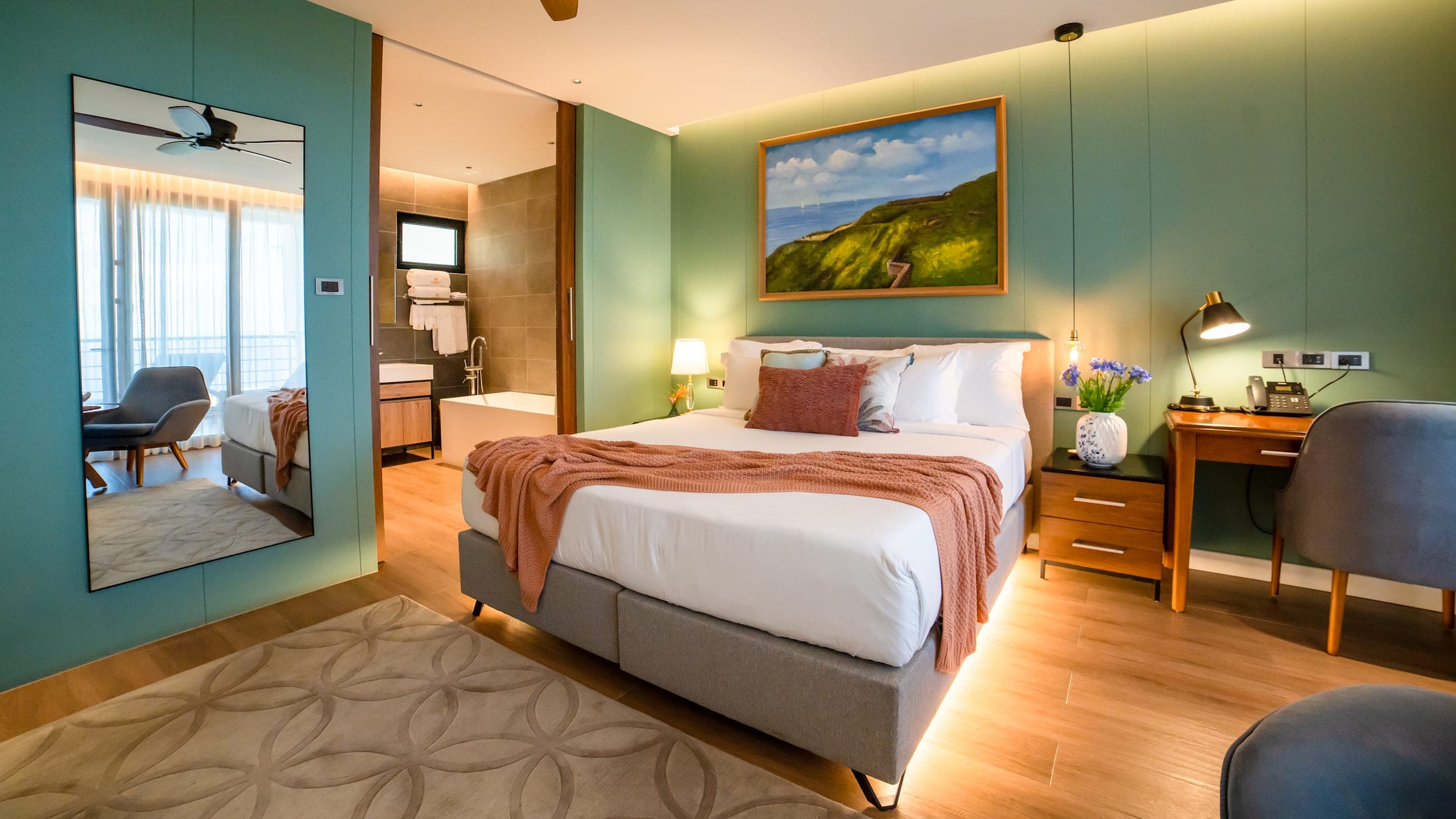 Deluxe Ocean Room First Floor - Image 1