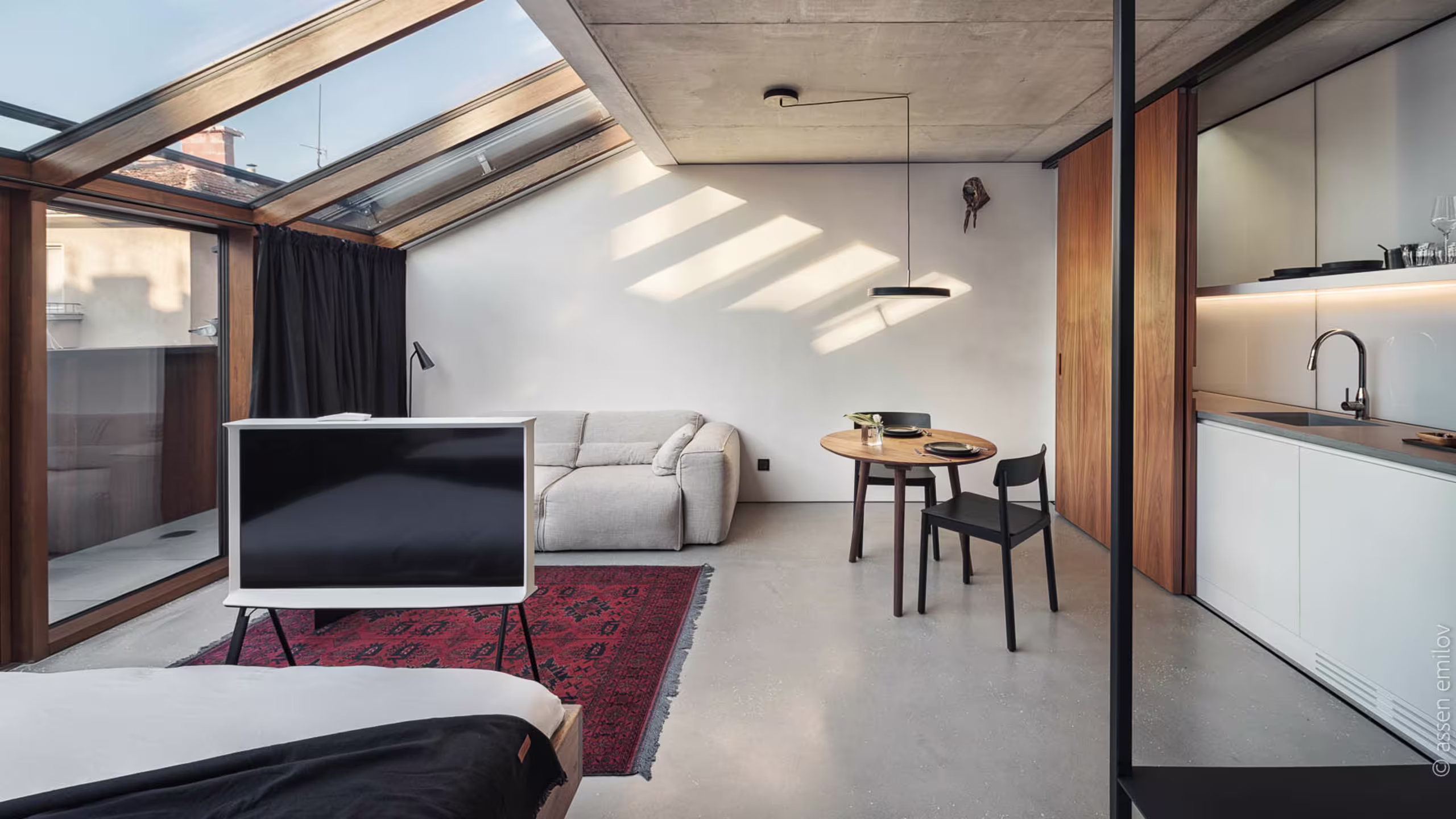Sky Studio with Balcony No 10 - 3rd Floor - Image 2