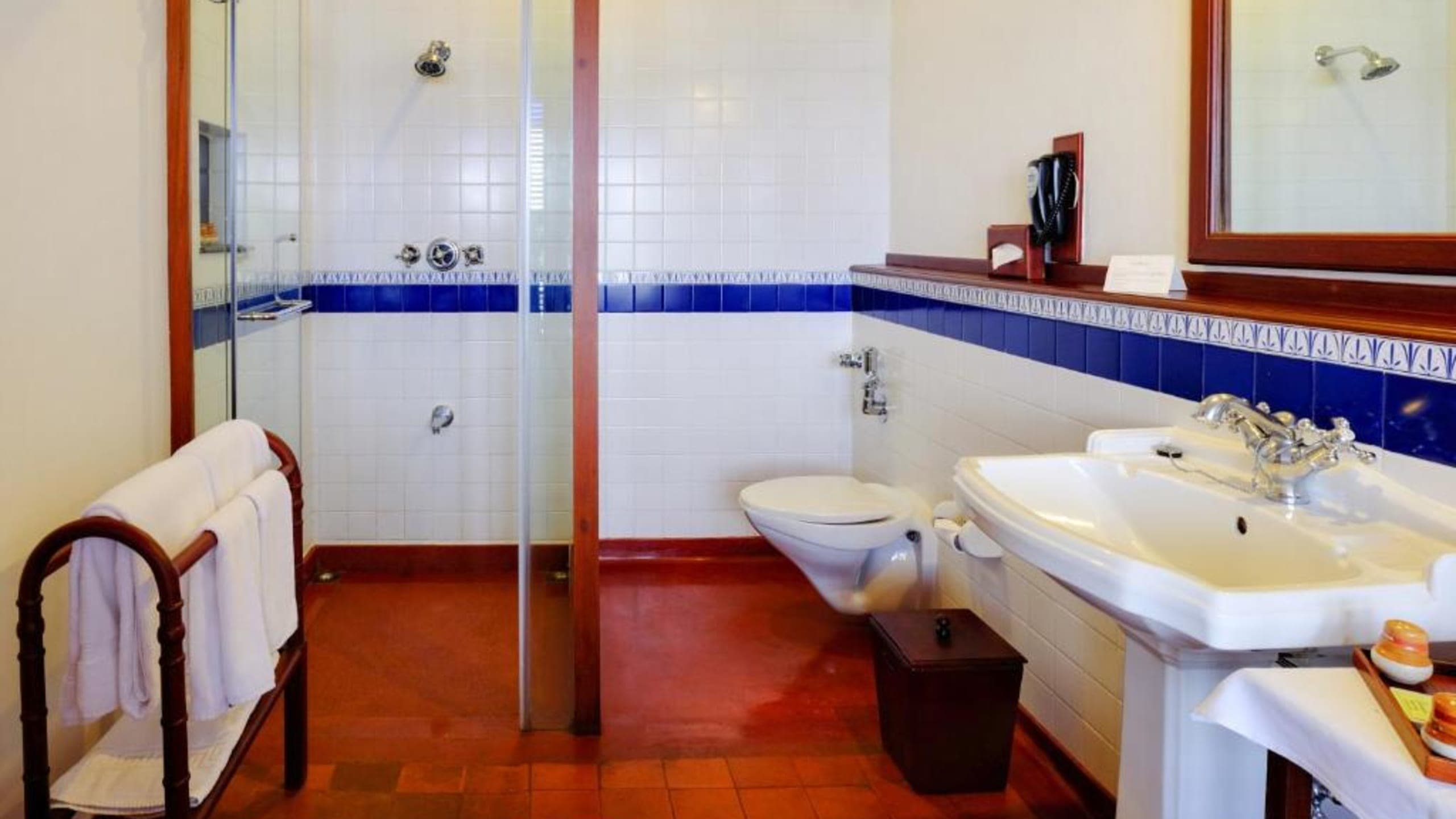 Sea-Facing Room - Image 6