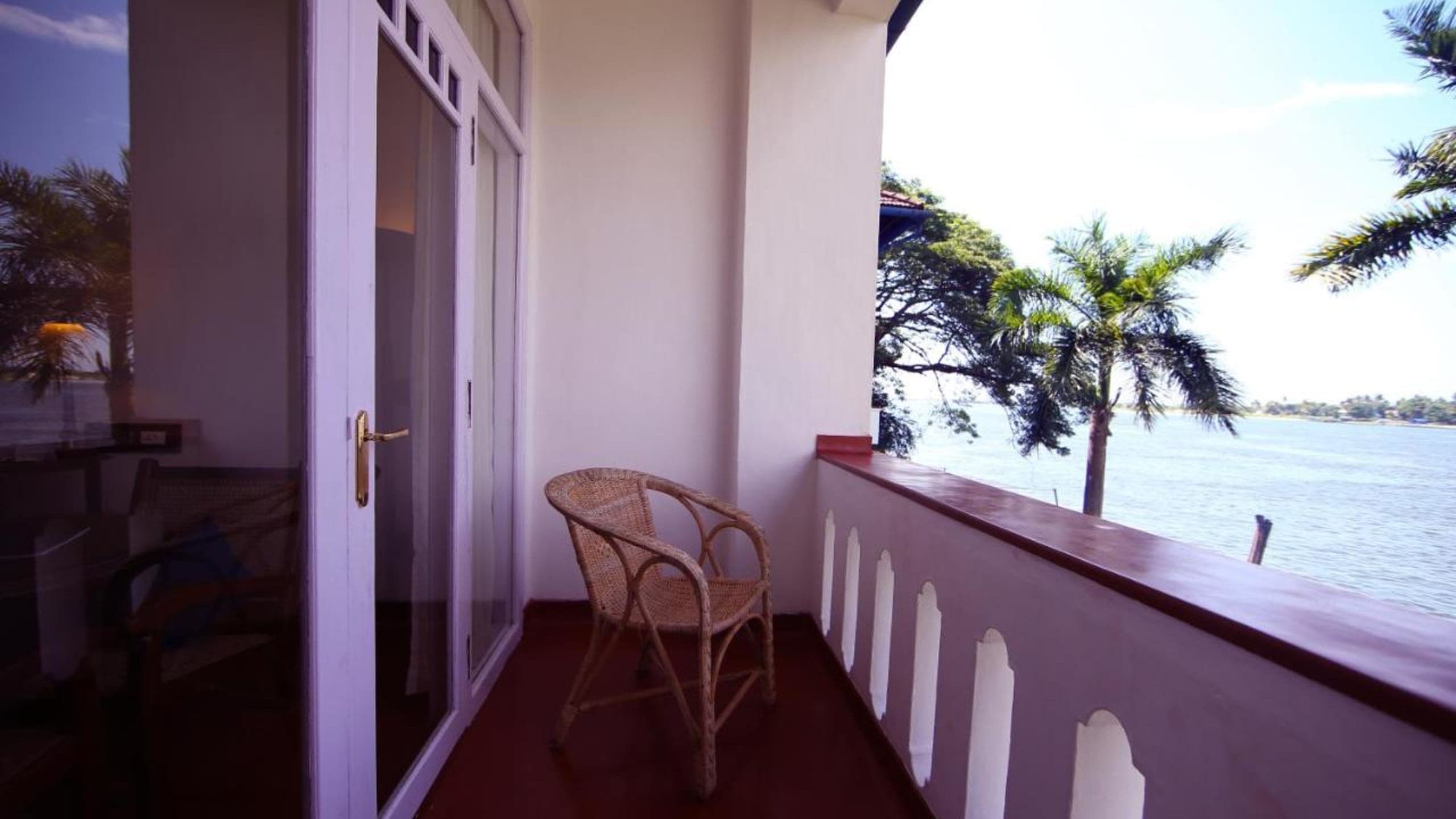 Sea-Facing Room - Image 5