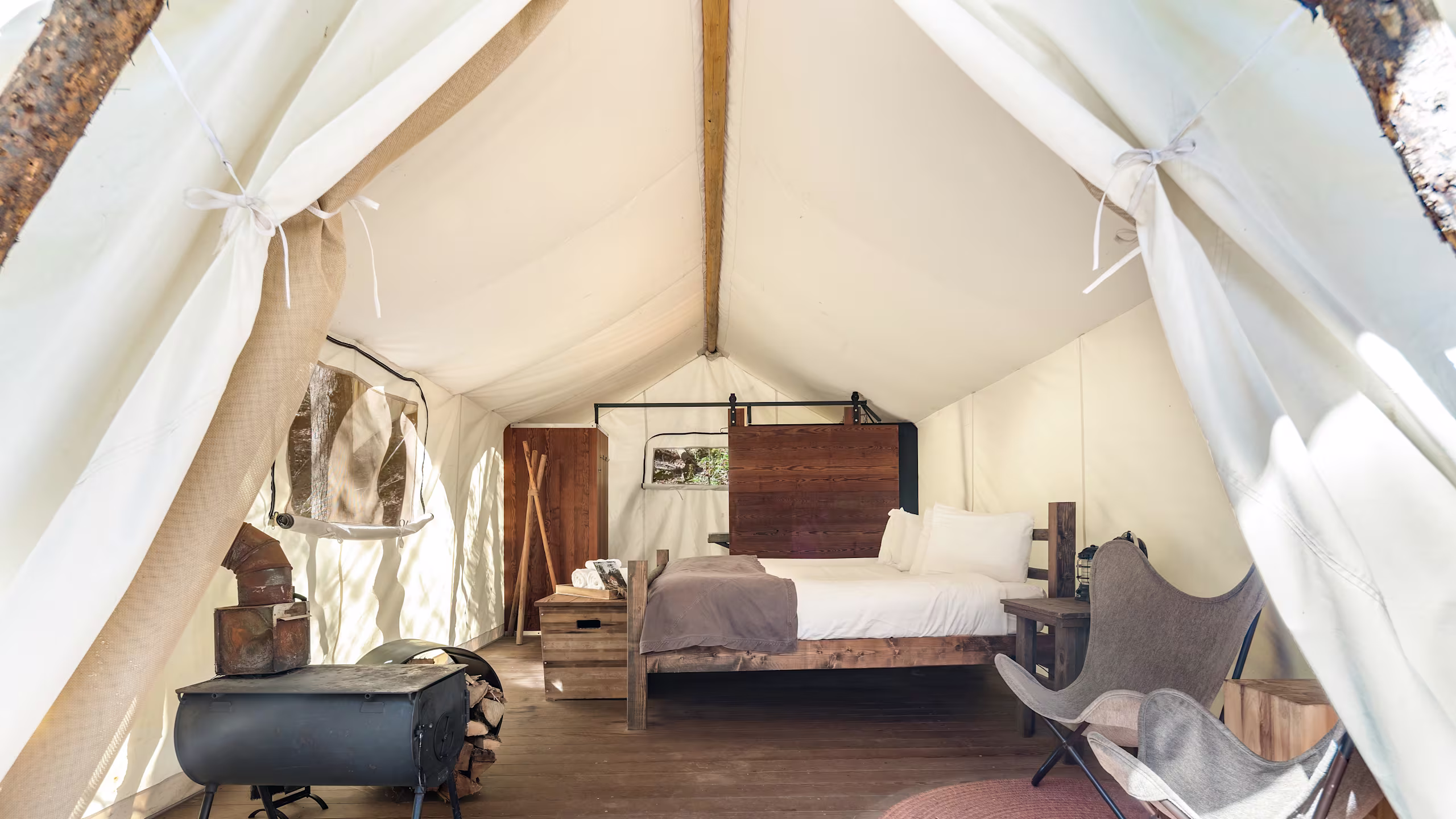 Deluxe with Kids' Tent - Image 3